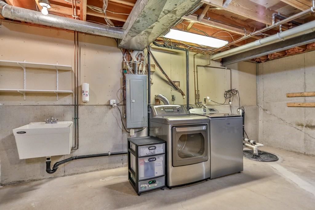 227238 CLIFFSIDE COURT, Wausau, Wisconsin 54401, 3 Bedrooms Bedrooms, ,2 BathroomsBathrooms,Residential,For Sale,227238 CLIFFSIDE COURT,22600272