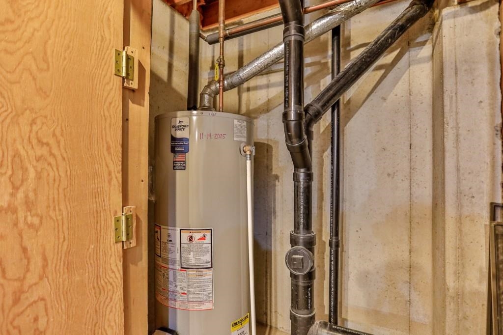 227238 CLIFFSIDE COURT, Wausau, Wisconsin 54401, 3 Bedrooms Bedrooms, ,2 BathroomsBathrooms,Residential,For Sale,227238 CLIFFSIDE COURT,22600272