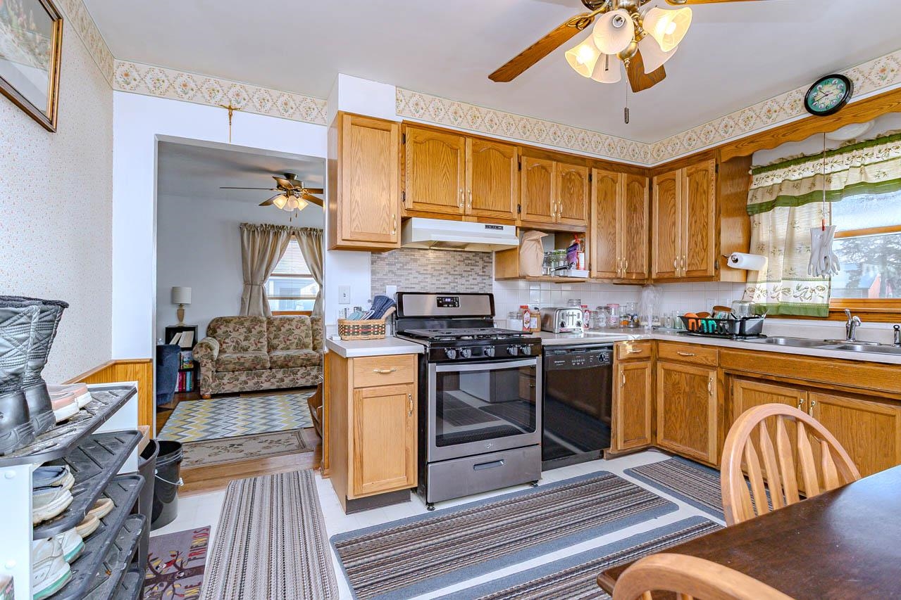 812 RIDGELAND AVENUE, Schofield, Wisconsin 54476, 3 Bedrooms Bedrooms, ,1 BathroomBathrooms,Residential,For Sale,812 RIDGELAND AVENUE,22600273