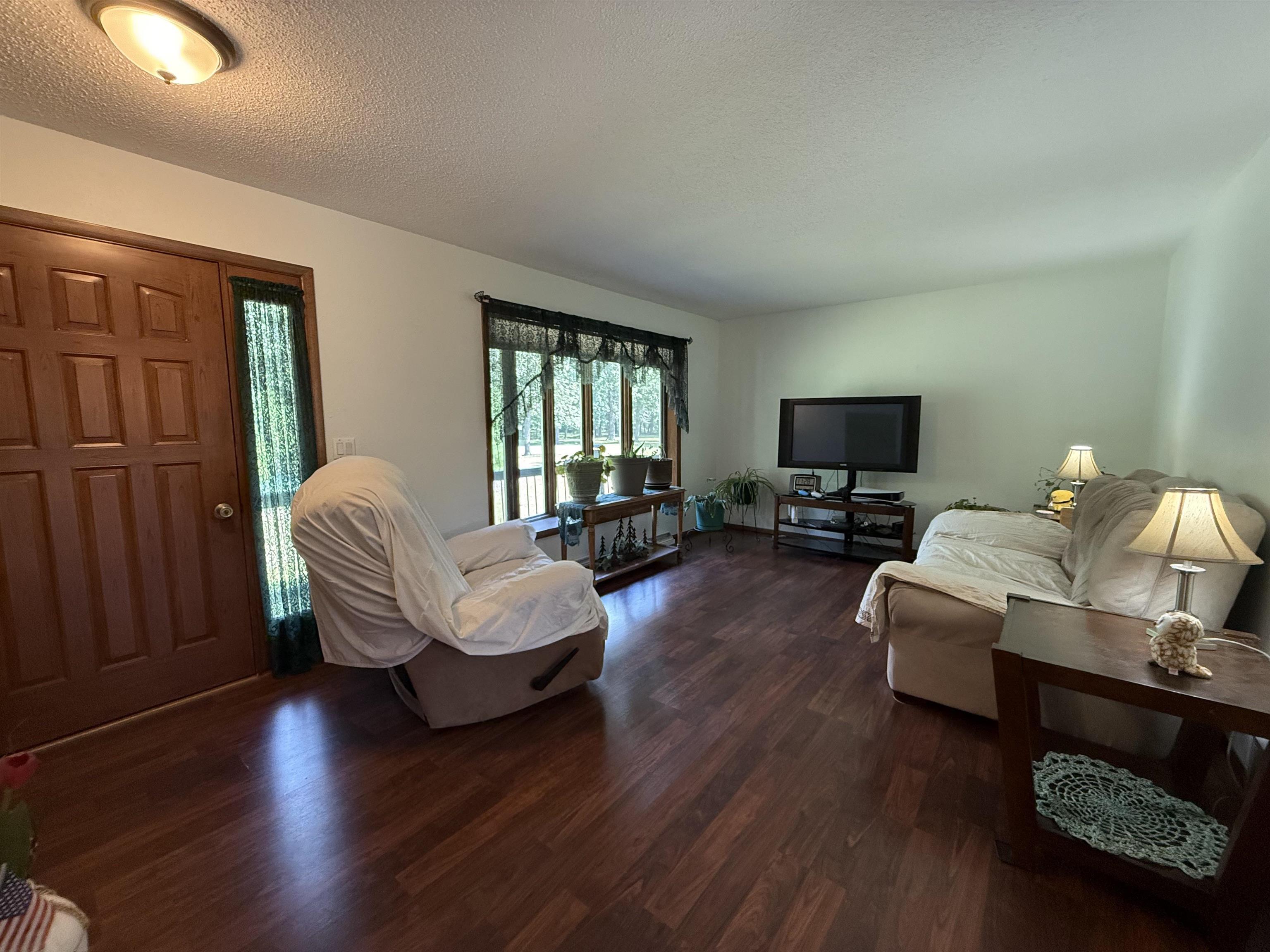 1066 CHURCH AVENUE, Wisconsin Rapids, Wisconsin 54494, 4 Bedrooms Bedrooms, ,2 BathroomsBathrooms,Residential,For Sale,1066 CHURCH AVENUE,22600281