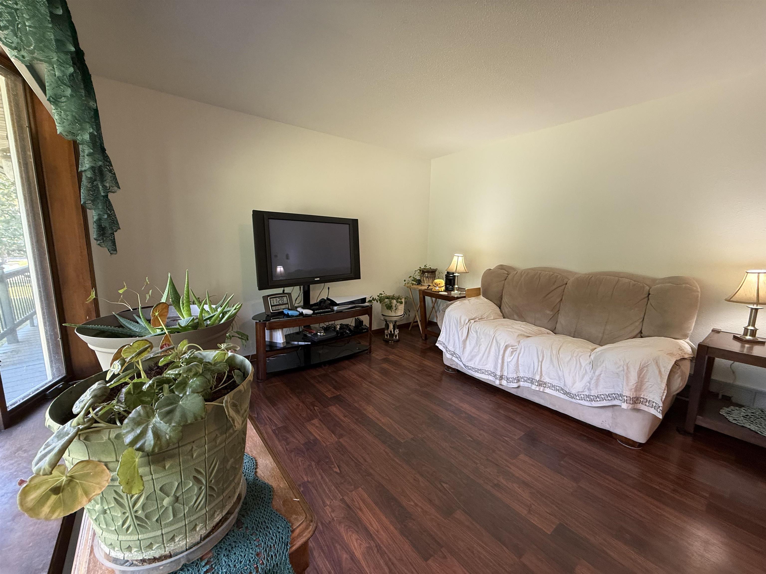 1066 CHURCH AVENUE, Wisconsin Rapids, Wisconsin 54494, 4 Bedrooms Bedrooms, ,2 BathroomsBathrooms,Residential,For Sale,1066 CHURCH AVENUE,22600281