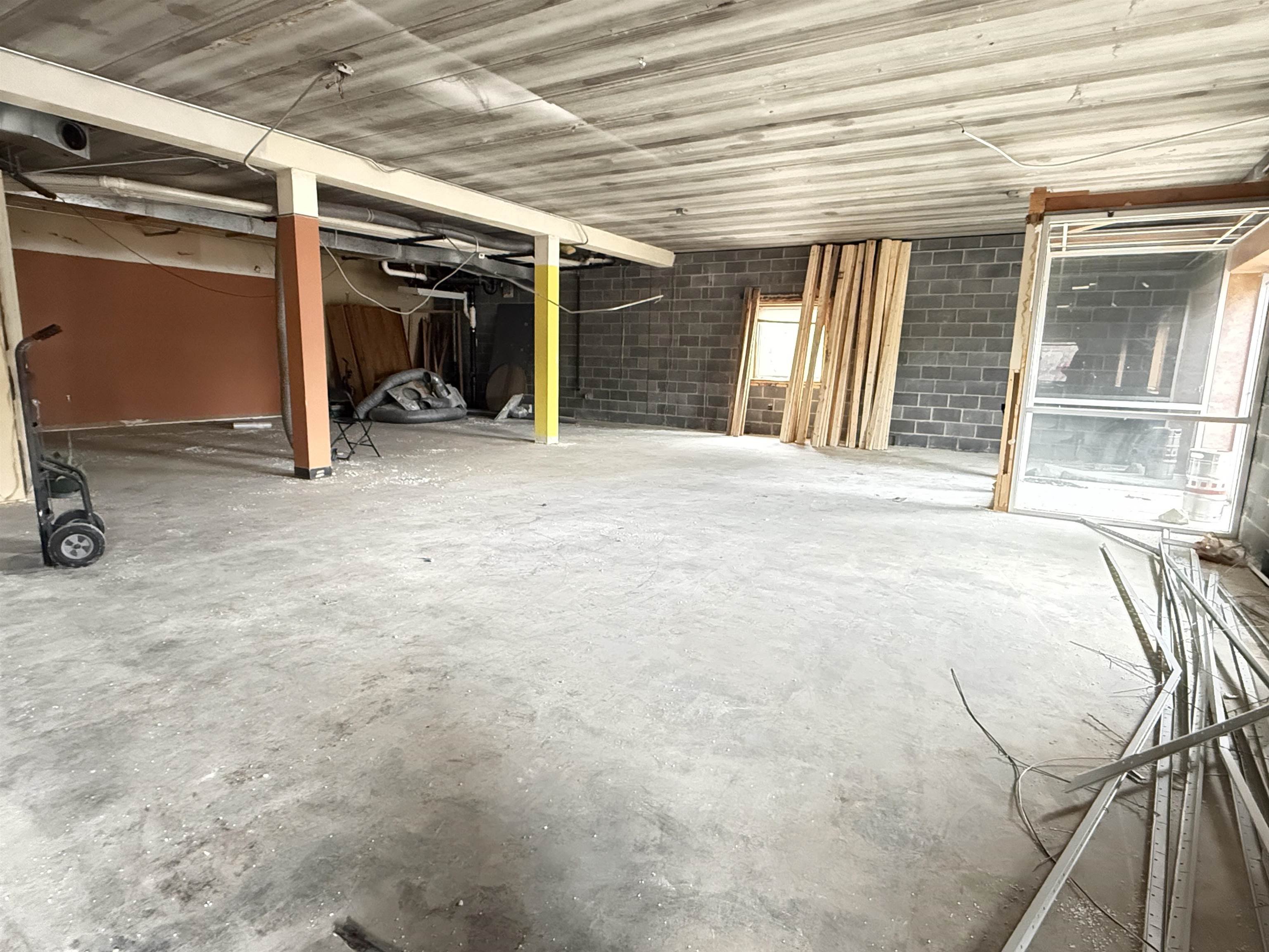 137 RIVER DRIVE, Wausau, Wisconsin 54403, ,Commercial/industrial,For Rent,137 RIVER DRIVE,22600286