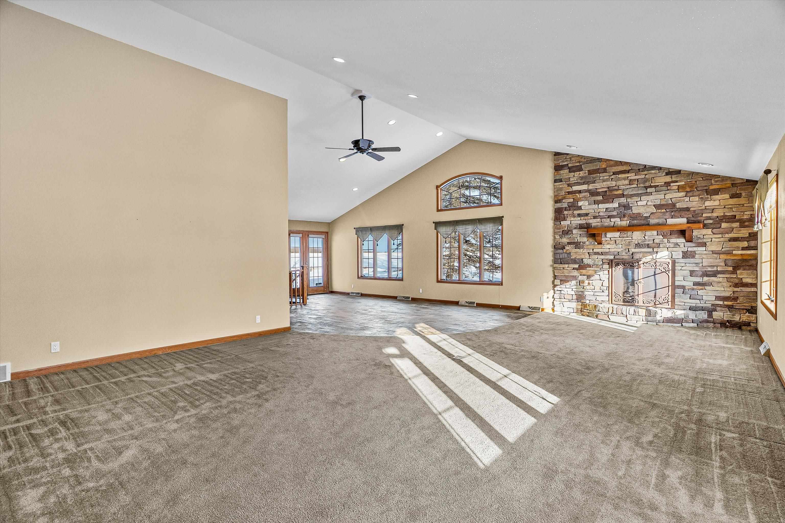 2909 W MANN STREET, Marshfield, Wisconsin 54449, 3 Bedrooms Bedrooms, ,2 BathroomsBathrooms,Residential,For Sale,2909 W MANN STREET,22600289