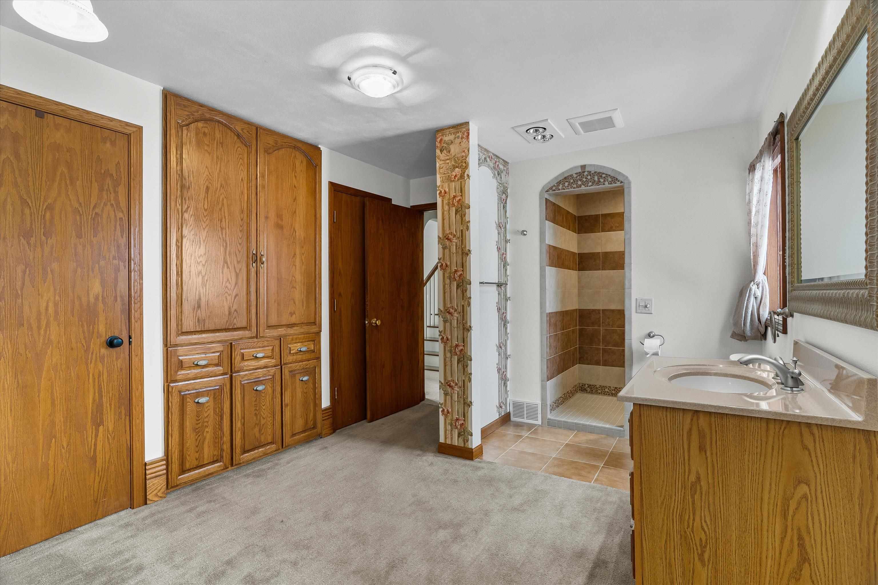 2909 W MANN STREET, Marshfield, Wisconsin 54449, 3 Bedrooms Bedrooms, ,2 BathroomsBathrooms,Residential,For Sale,2909 W MANN STREET,22600289