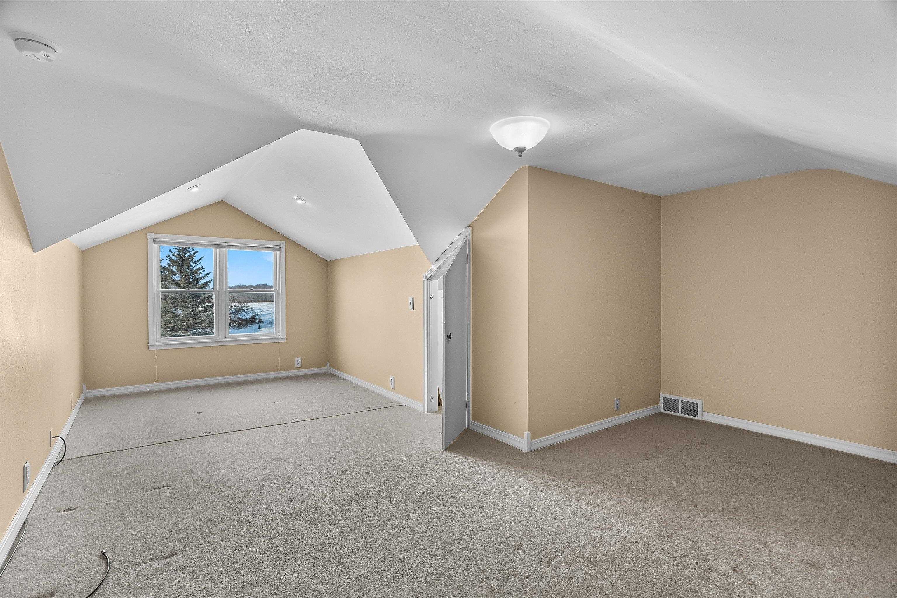 2909 W MANN STREET, Marshfield, Wisconsin 54449, 3 Bedrooms Bedrooms, ,2 BathroomsBathrooms,Residential,For Sale,2909 W MANN STREET,22600289