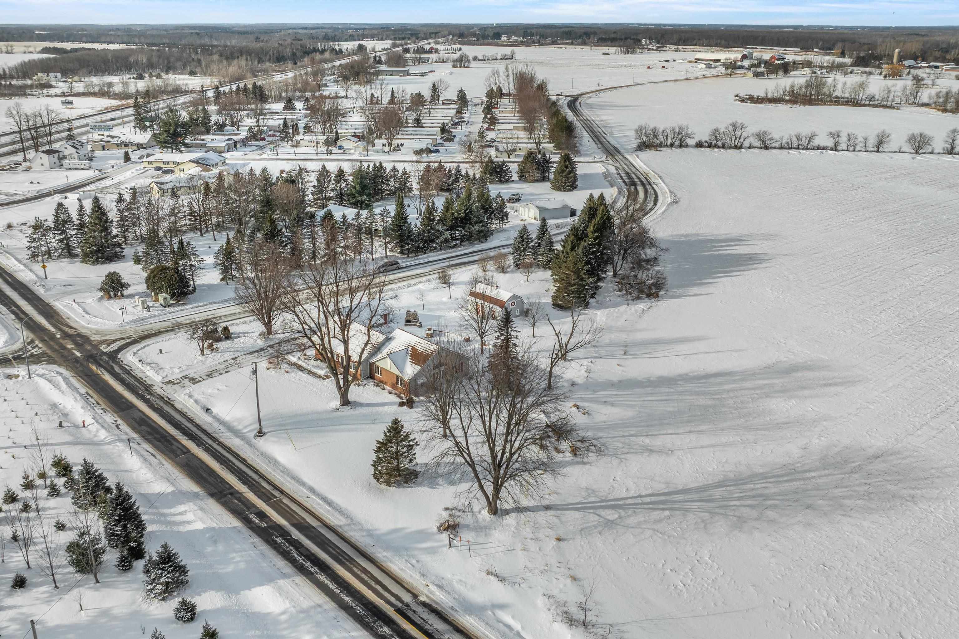 2909 W MANN STREET, Marshfield, Wisconsin 54449, 3 Bedrooms Bedrooms, ,2 BathroomsBathrooms,Residential,For Sale,2909 W MANN STREET,22600289