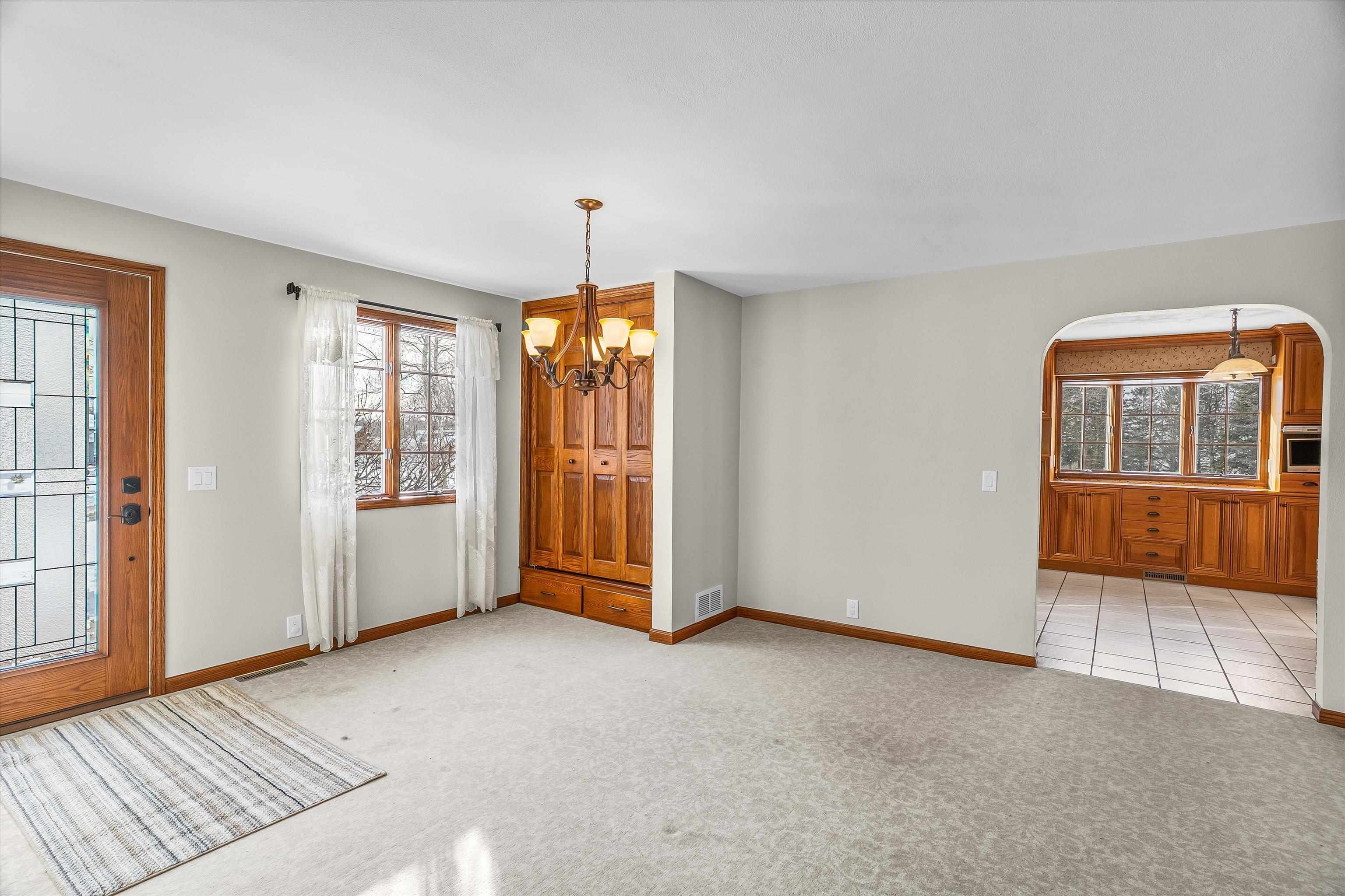 2909 W MANN STREET, Marshfield, Wisconsin 54449, 3 Bedrooms Bedrooms, ,2 BathroomsBathrooms,Residential,For Sale,2909 W MANN STREET,22600289