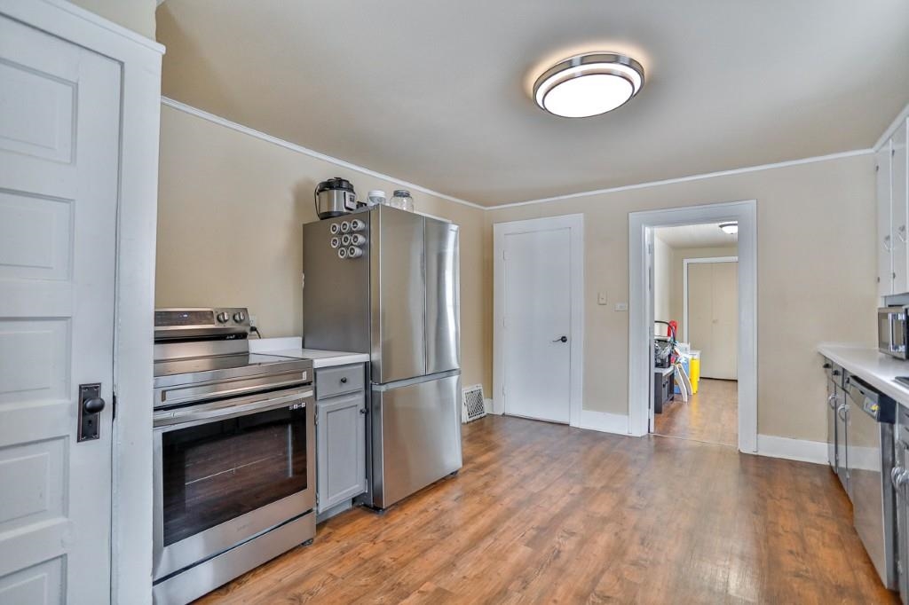 211 ROBB STREET, Schofield, Wisconsin 54476, 3 Bedrooms Bedrooms, ,2 BathroomsBathrooms,Residential,For Sale,211 ROBB STREET,22600290