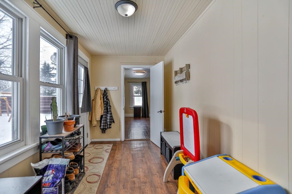 211 ROBB STREET, Schofield, Wisconsin 54476, 3 Bedrooms Bedrooms, ,2 BathroomsBathrooms,Residential,For Sale,211 ROBB STREET,22600290