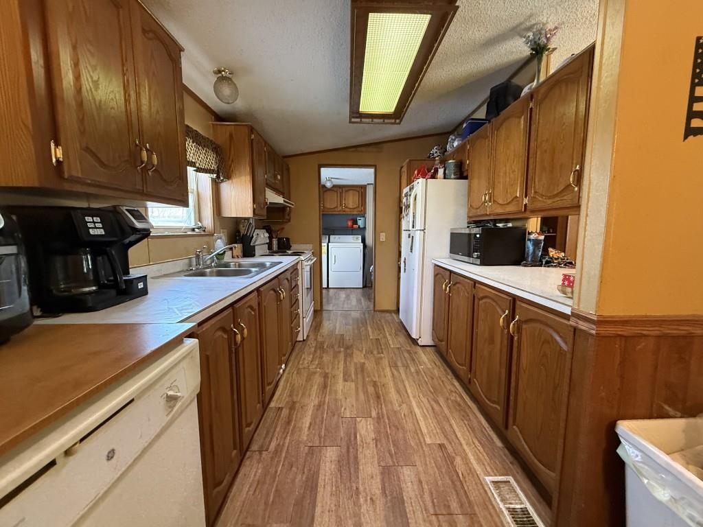 105 PEGGY LANE, Rothschild, Wisconsin 54474, 3 Bedrooms Bedrooms, ,2 BathroomsBathrooms,Residential,For Sale,105 PEGGY LANE,22600291