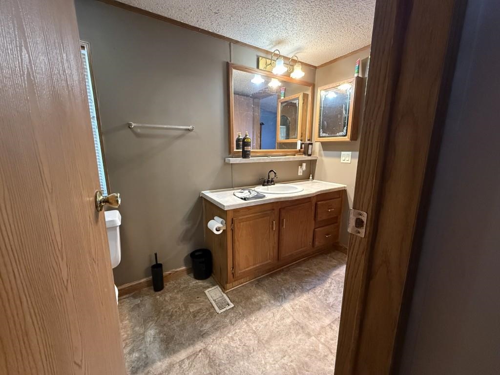 105 PEGGY LANE, Rothschild, Wisconsin 54474, 3 Bedrooms Bedrooms, ,2 BathroomsBathrooms,Residential,For Sale,105 PEGGY LANE,22600291