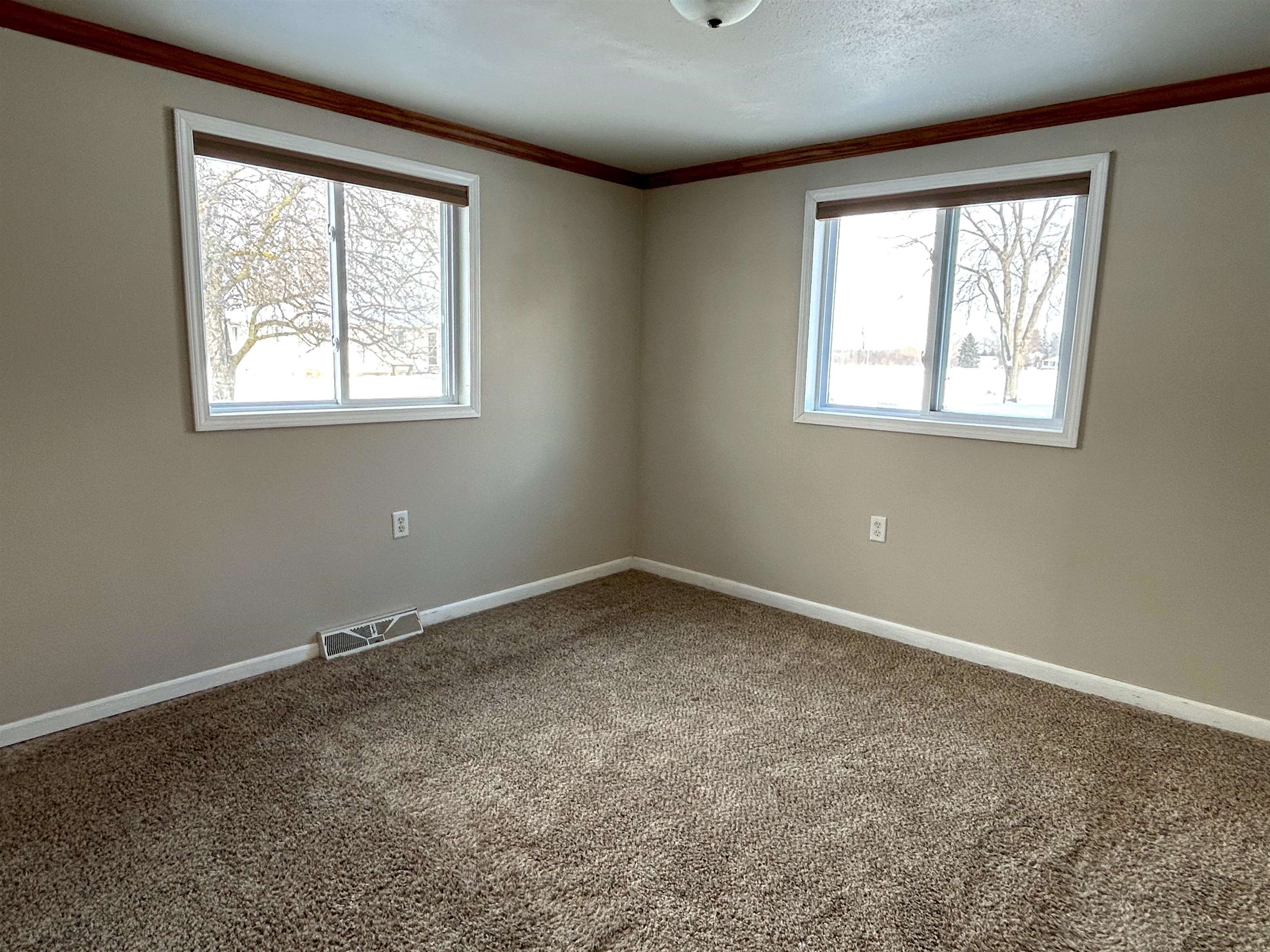 605 E MAPLE STREET, Spencer, Wisconsin 54479, 3 Bedrooms Bedrooms, ,1 BathroomBathrooms,Residential,For Sale,605 E MAPLE STREET,22600301