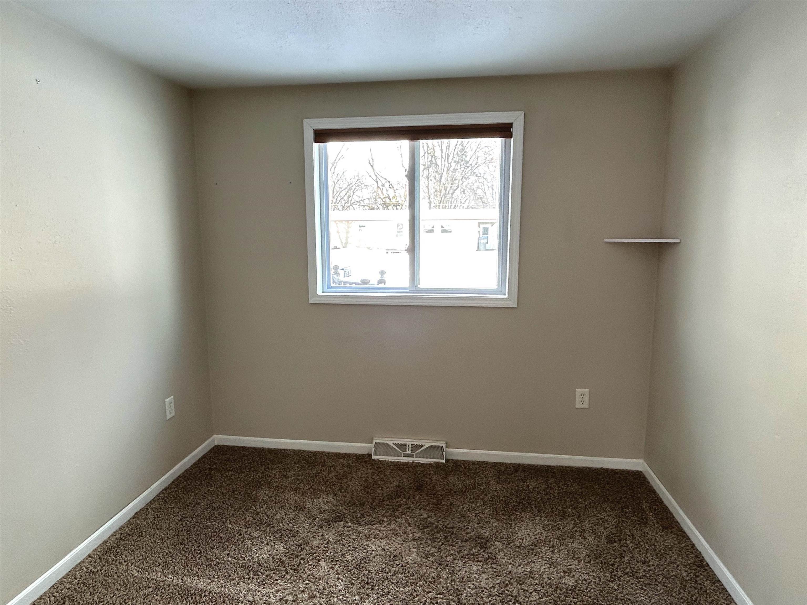 605 E MAPLE STREET, Spencer, Wisconsin 54479, 3 Bedrooms Bedrooms, ,1 BathroomBathrooms,Residential,For Sale,605 E MAPLE STREET,22600301