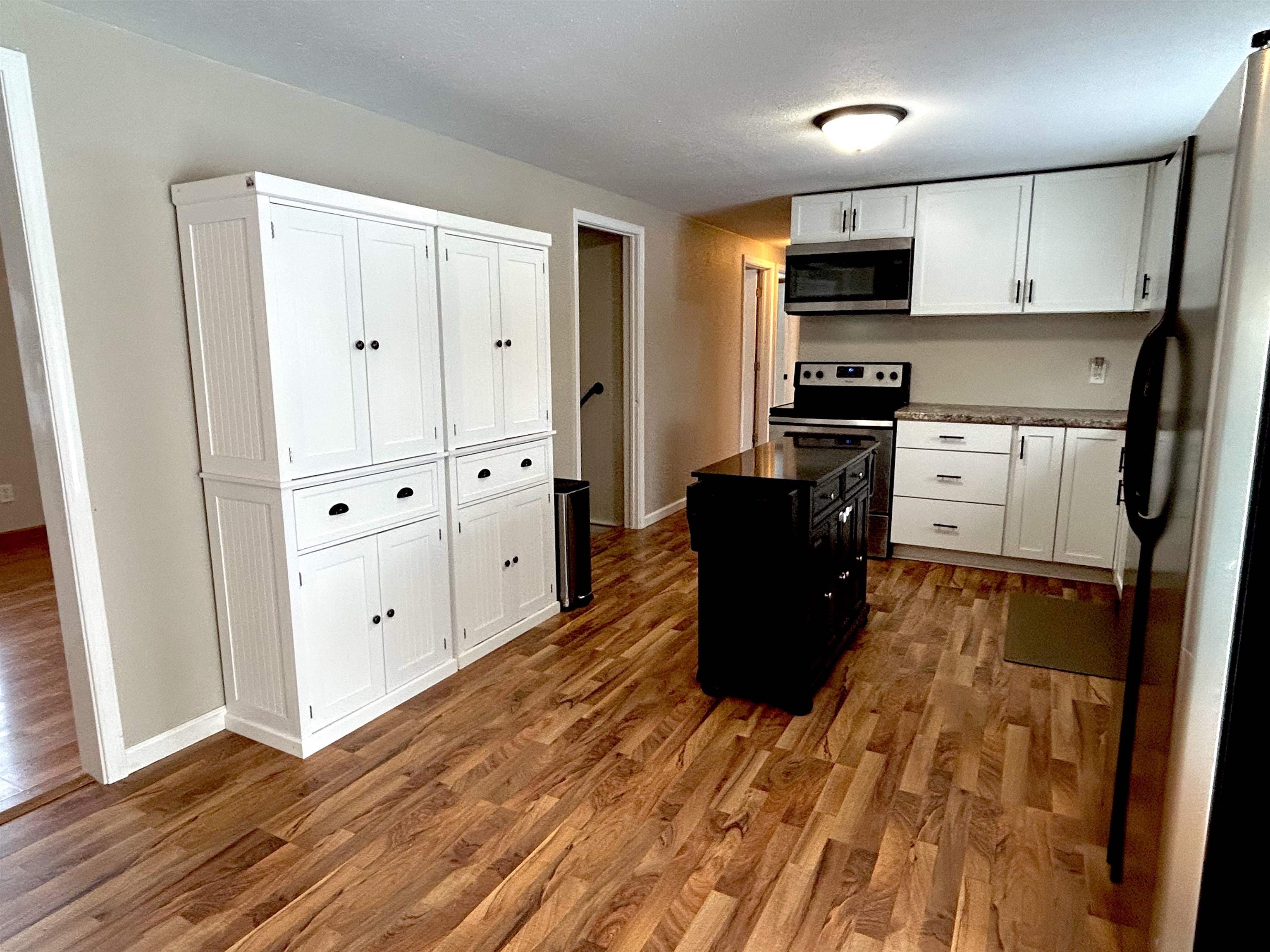 605 E MAPLE STREET, Spencer, Wisconsin 54479, 3 Bedrooms Bedrooms, ,1 BathroomBathrooms,Residential,For Sale,605 E MAPLE STREET,22600301