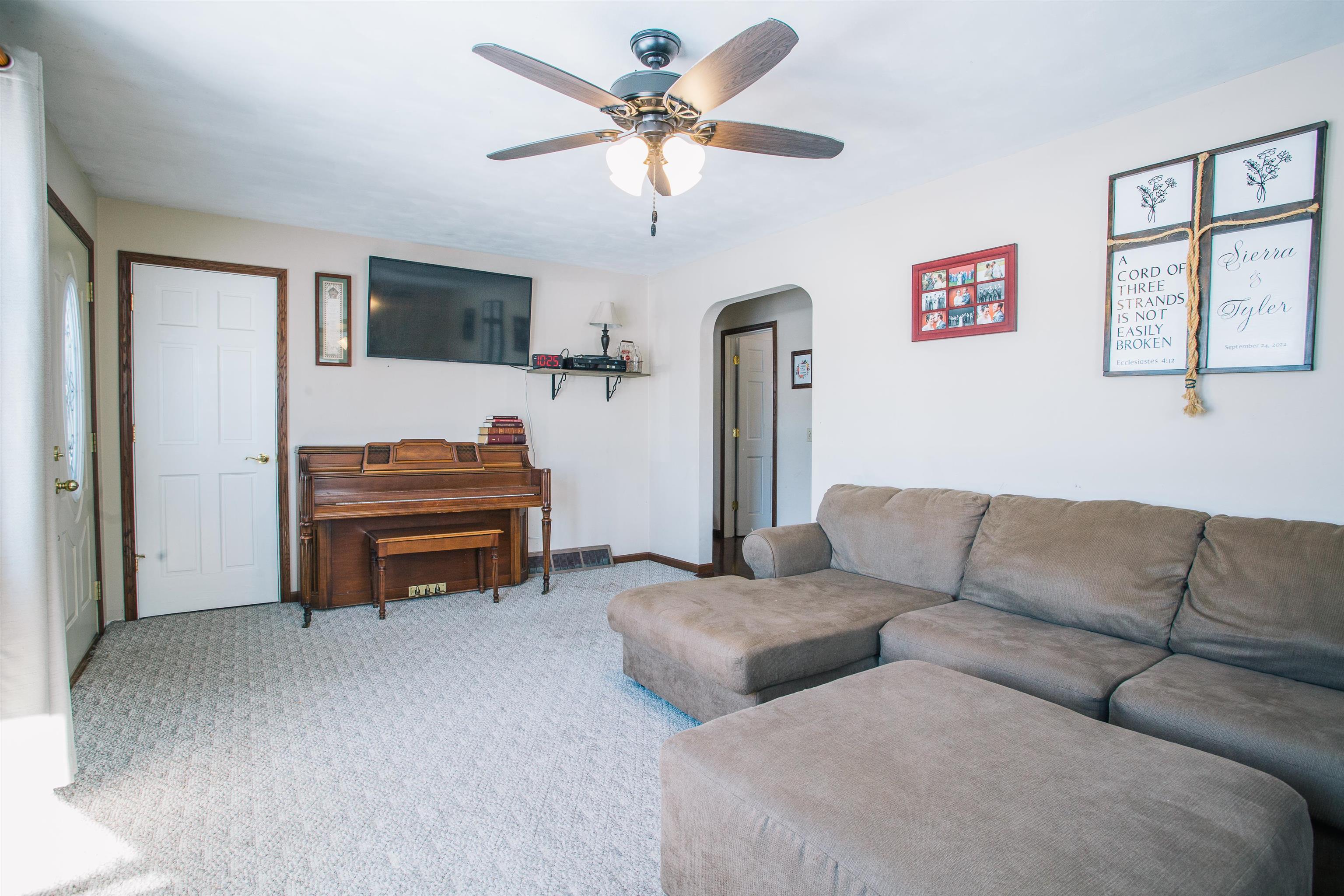 332 S MAIN STREET, Granton, Wisconsin 54436, 3 Bedrooms Bedrooms, ,1 BathroomBathrooms,Residential,For Sale,332 S MAIN STREET,22600310