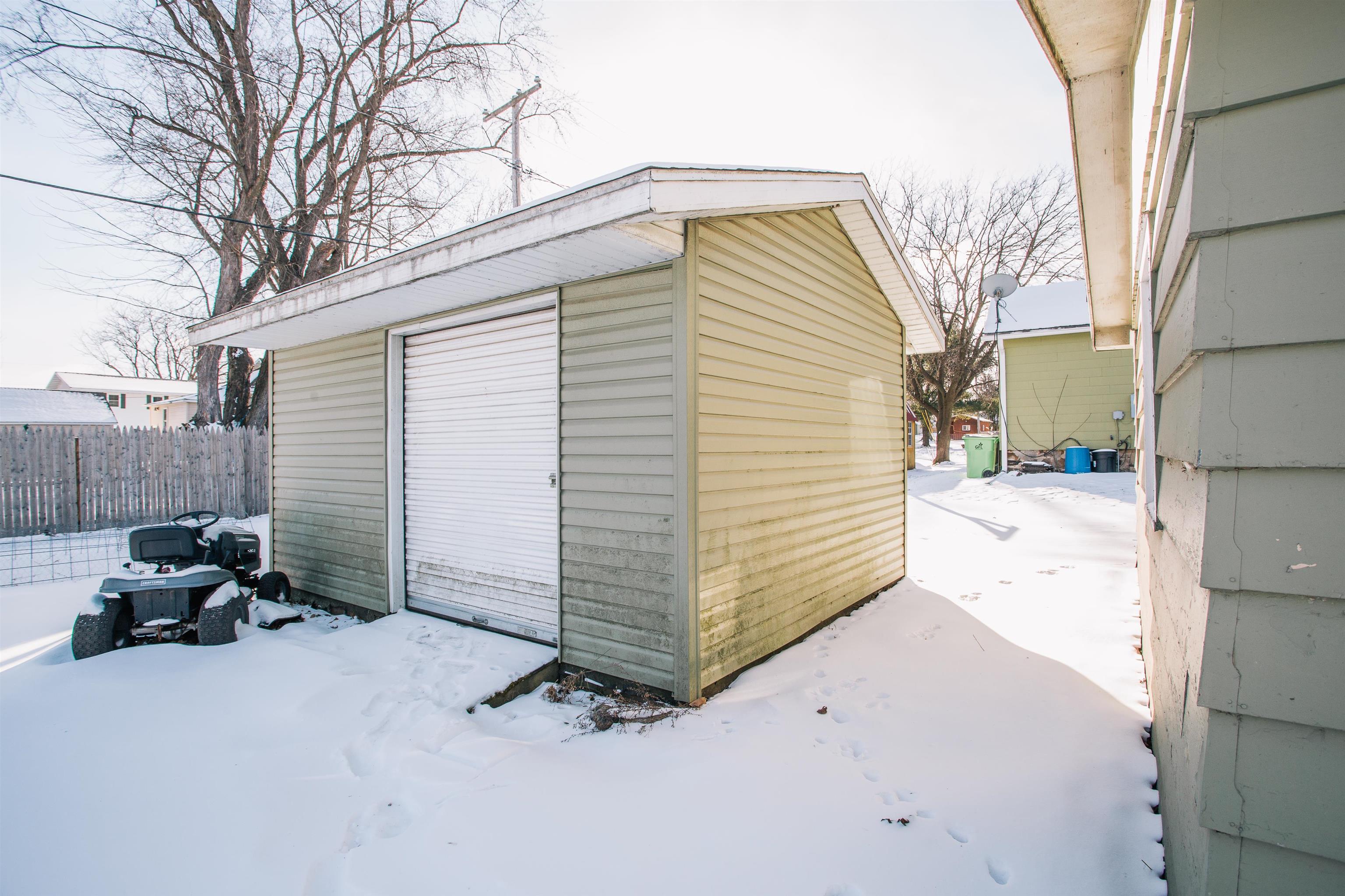 332 S MAIN STREET, Granton, Wisconsin 54436, 3 Bedrooms Bedrooms, ,1 BathroomBathrooms,Residential,For Sale,332 S MAIN STREET,22600310