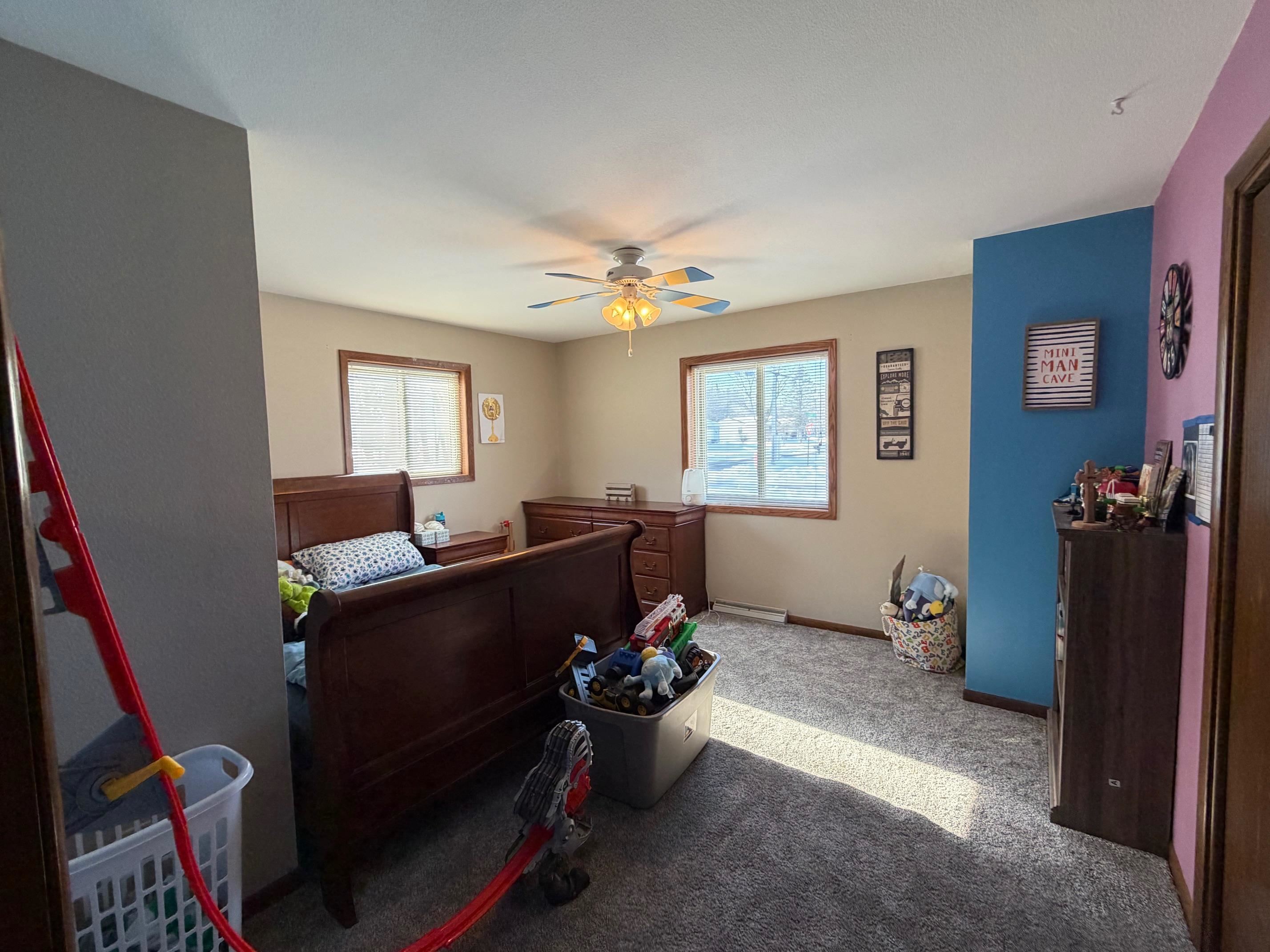 401 N HUME AVENUE, Marshfield, Wisconsin 54449, 4 Bedrooms Bedrooms, ,3 BathroomsBathrooms,Residential,For Sale,401 N HUME AVENUE,22600316