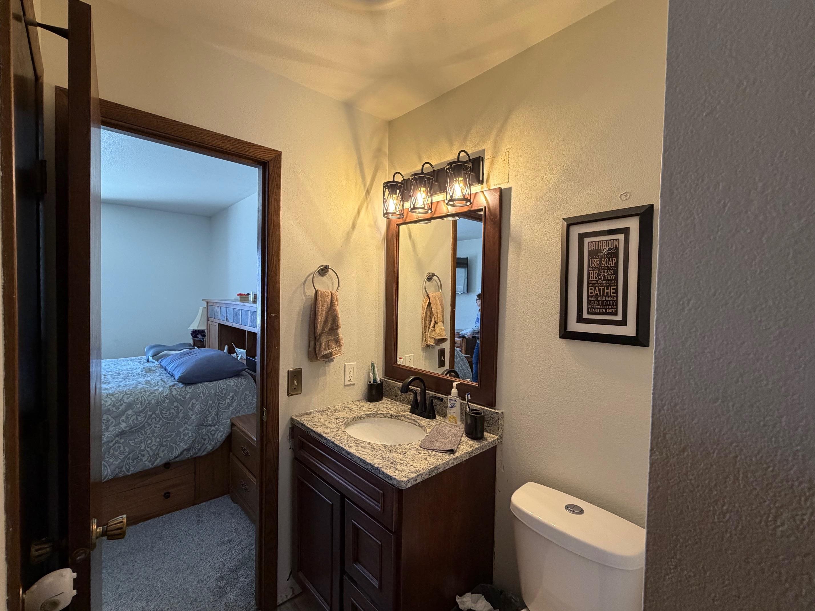 401 N HUME AVENUE, Marshfield, Wisconsin 54449, 4 Bedrooms Bedrooms, ,3 BathroomsBathrooms,Residential,For Sale,401 N HUME AVENUE,22600316