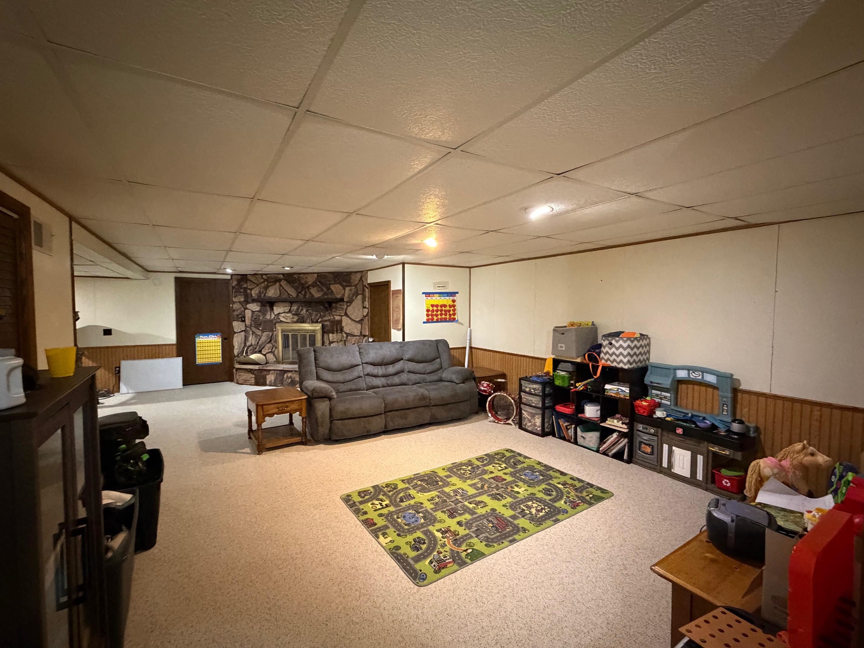 401 N HUME AVENUE, Marshfield, Wisconsin 54449, 4 Bedrooms Bedrooms, ,3 BathroomsBathrooms,Residential,For Sale,401 N HUME AVENUE,22600316