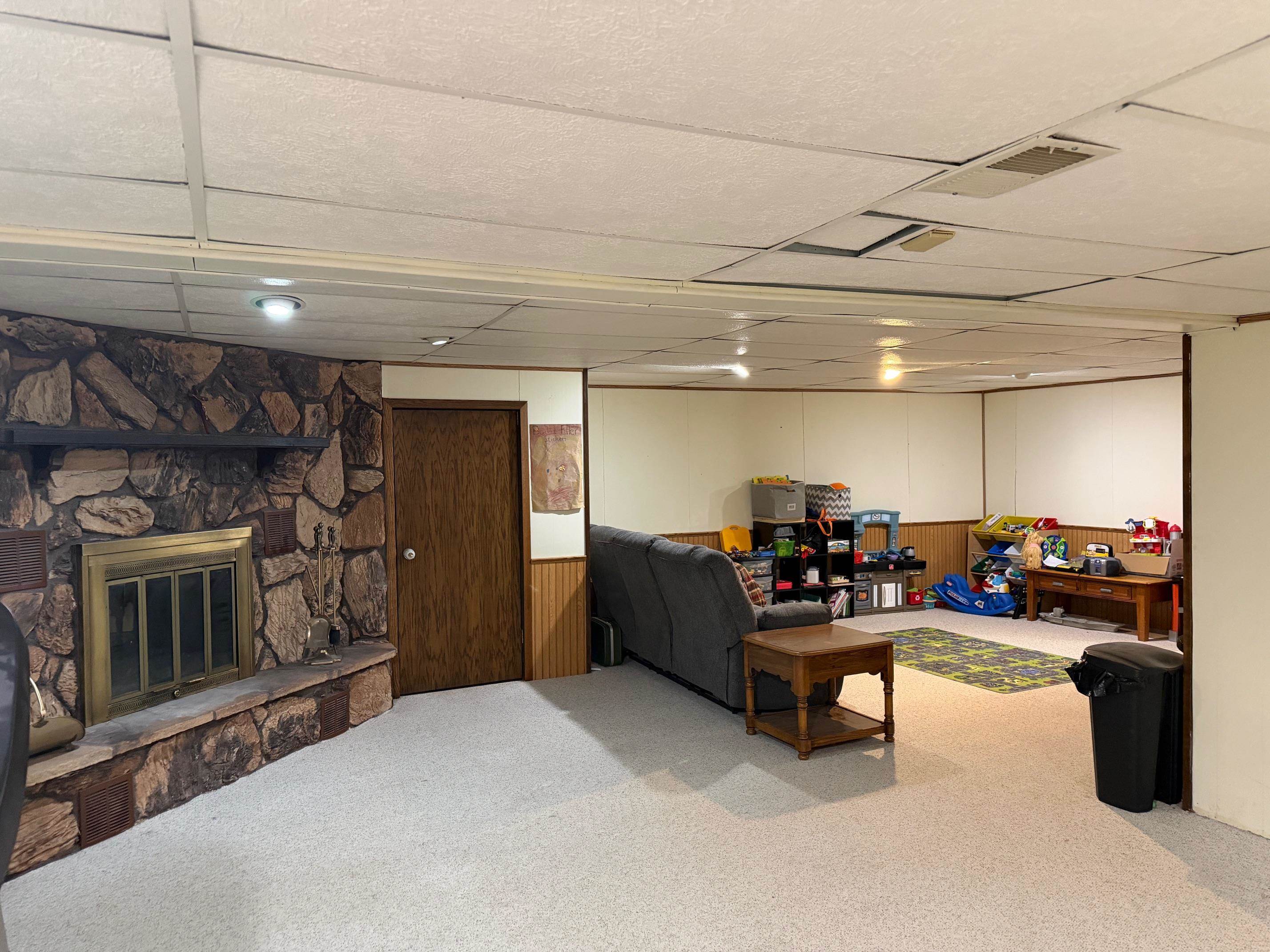 401 N HUME AVENUE, Marshfield, Wisconsin 54449, 4 Bedrooms Bedrooms, ,3 BathroomsBathrooms,Residential,For Sale,401 N HUME AVENUE,22600316