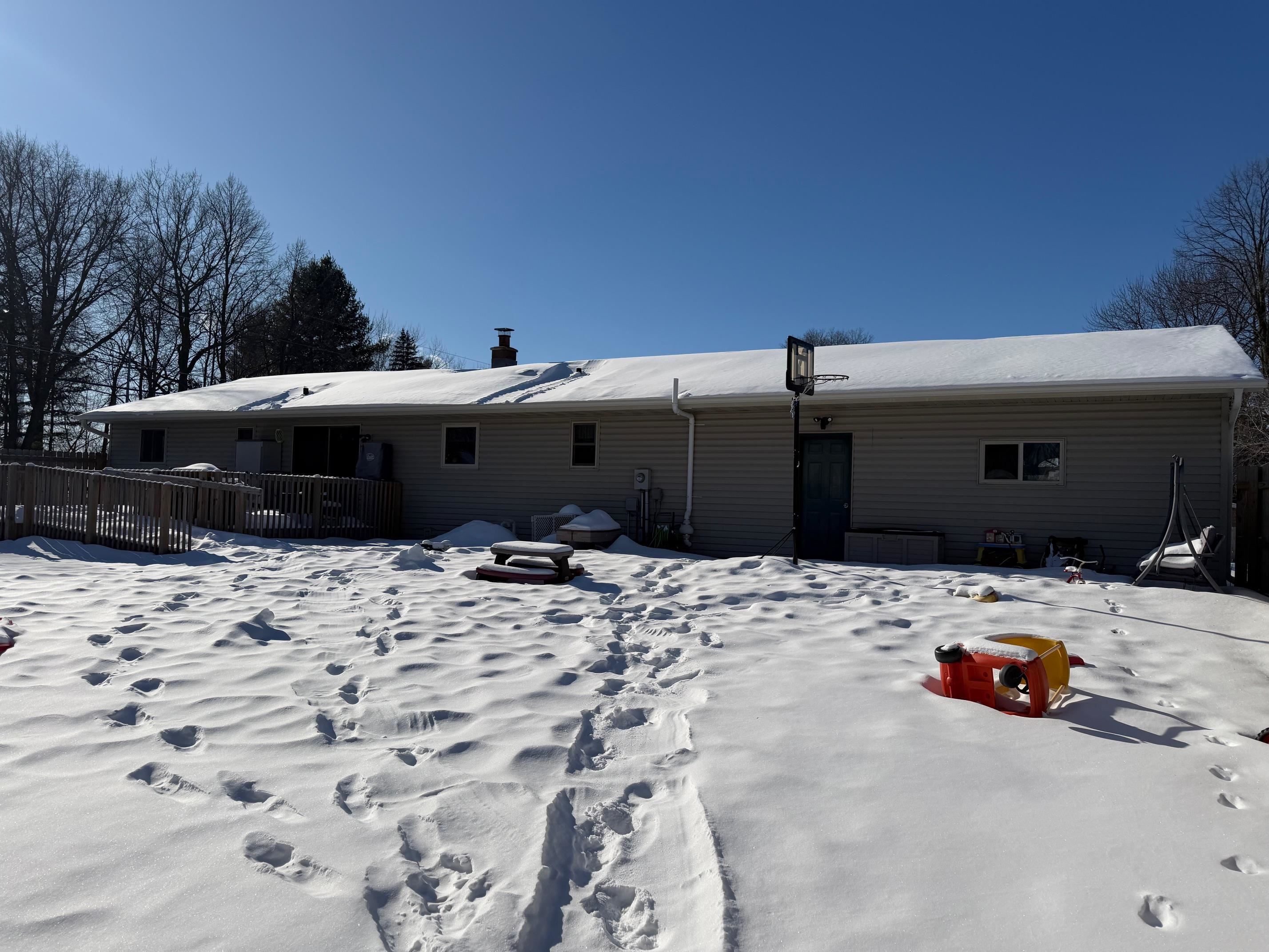 401 N HUME AVENUE, Marshfield, Wisconsin 54449, 4 Bedrooms Bedrooms, ,3 BathroomsBathrooms,Residential,For Sale,401 N HUME AVENUE,22600316