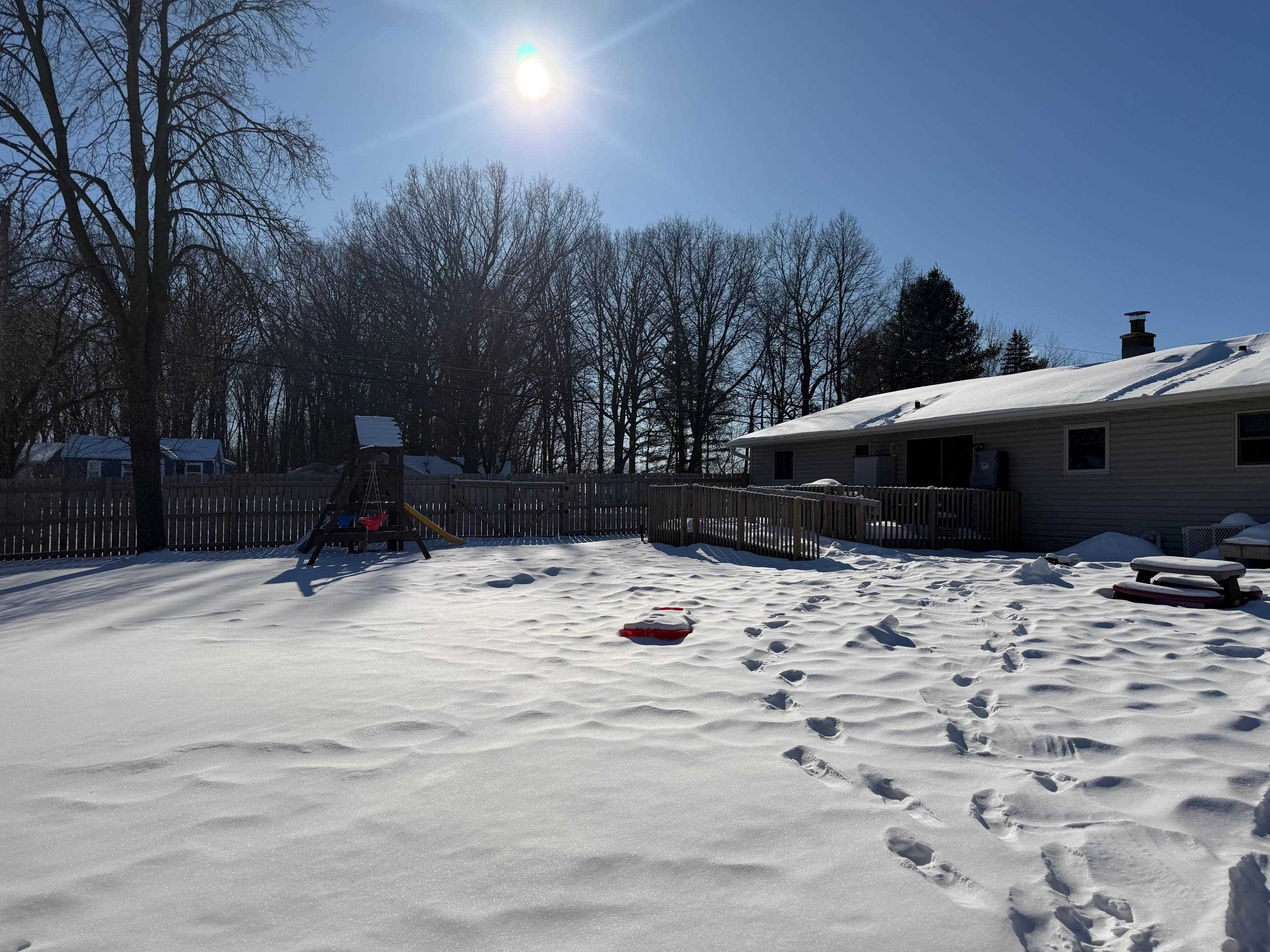 401 N HUME AVENUE, Marshfield, Wisconsin 54449, 4 Bedrooms Bedrooms, ,3 BathroomsBathrooms,Residential,For Sale,401 N HUME AVENUE,22600316