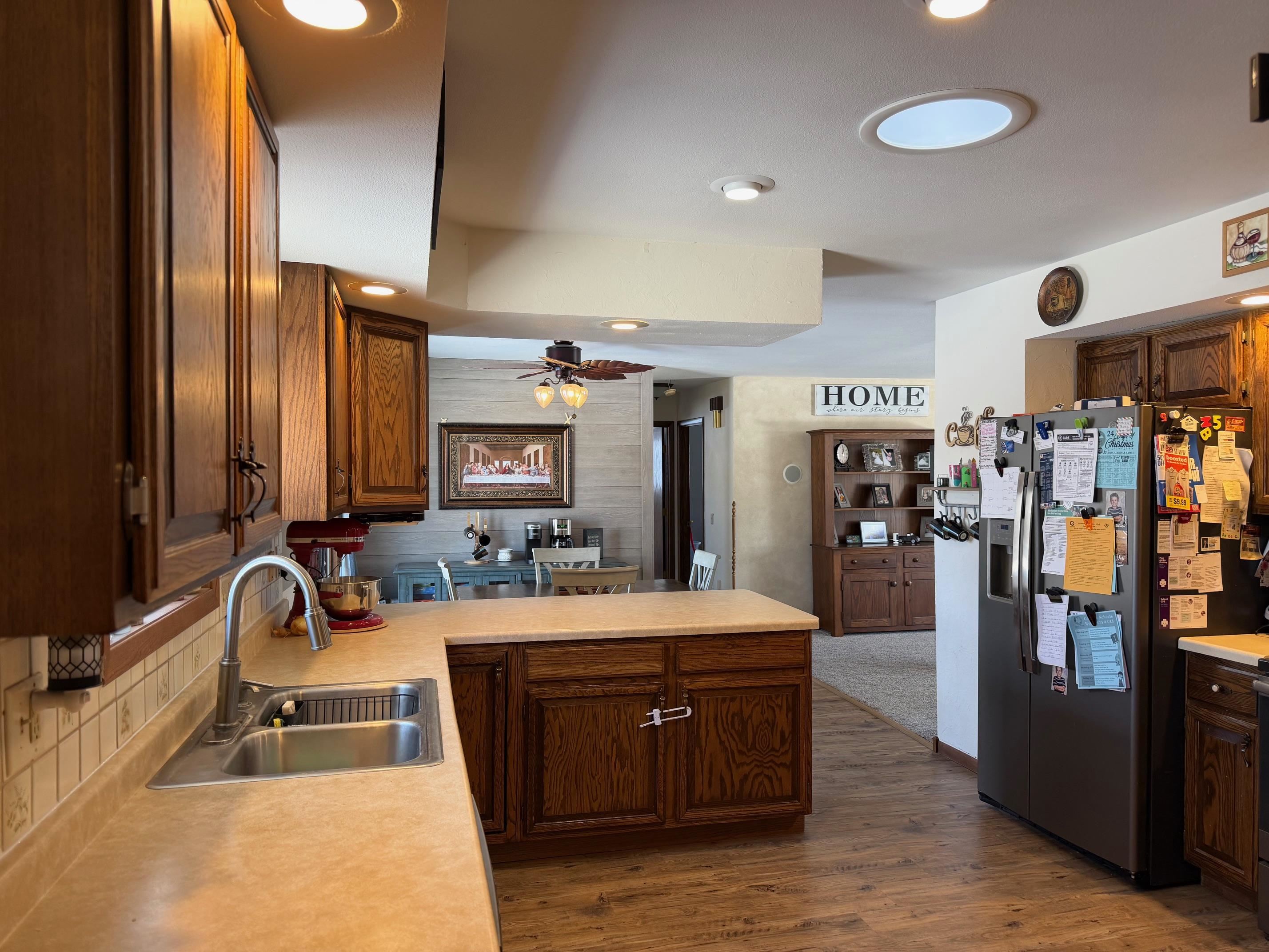 401 N HUME AVENUE, Marshfield, Wisconsin 54449, 4 Bedrooms Bedrooms, ,3 BathroomsBathrooms,Residential,For Sale,401 N HUME AVENUE,22600316