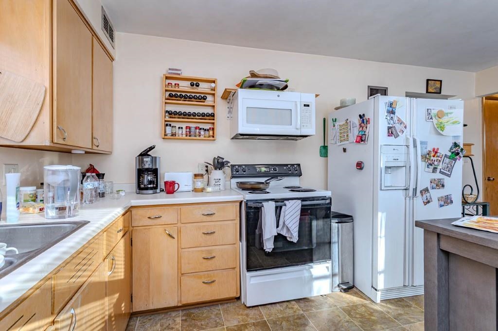 619 W RANDOLPH STREET, Wausau, Wisconsin 54401, 2 Bedrooms Bedrooms, ,1 BathroomBathrooms,Residential,For Sale,619 W RANDOLPH STREET,22600339