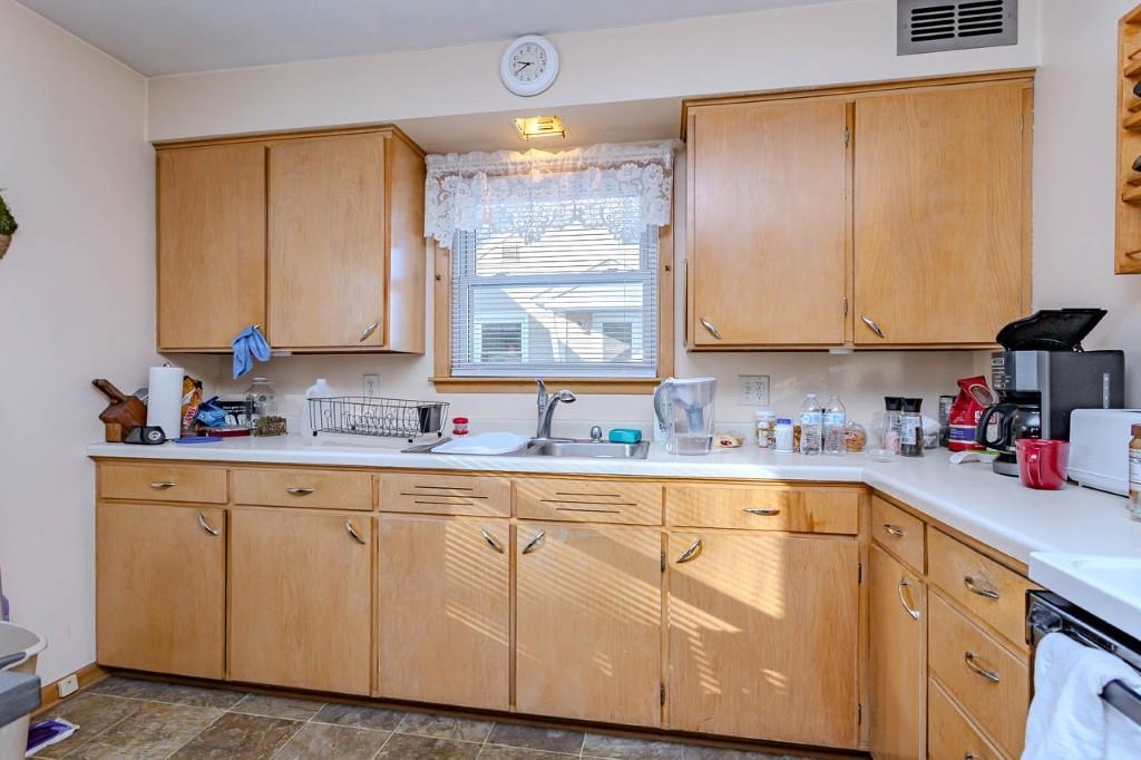 619 W RANDOLPH STREET, Wausau, Wisconsin 54401, 2 Bedrooms Bedrooms, ,1 BathroomBathrooms,Residential,For Sale,619 W RANDOLPH STREET,22600339