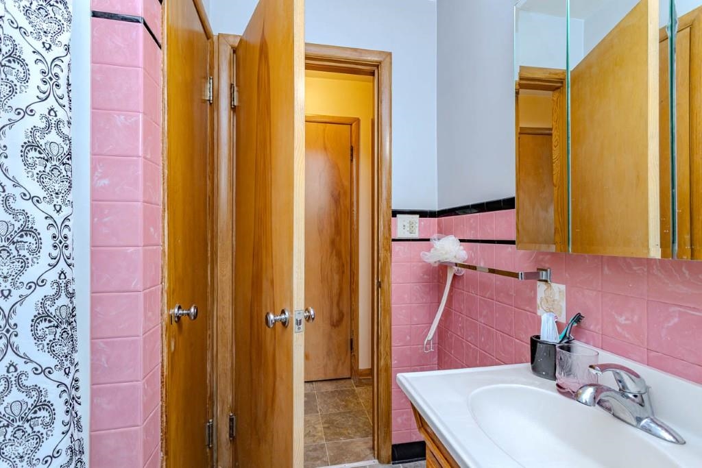 619 W RANDOLPH STREET, Wausau, Wisconsin 54401, 2 Bedrooms Bedrooms, ,1 BathroomBathrooms,Residential,For Sale,619 W RANDOLPH STREET,22600339