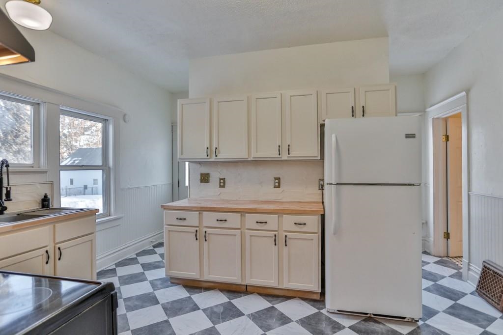 307 WASHINGTON STREET, Mosinee, Wisconsin 54455, 2 Bedrooms Bedrooms, ,1 BathroomBathrooms,Residential,For Sale,307 WASHINGTON STREET,22600342