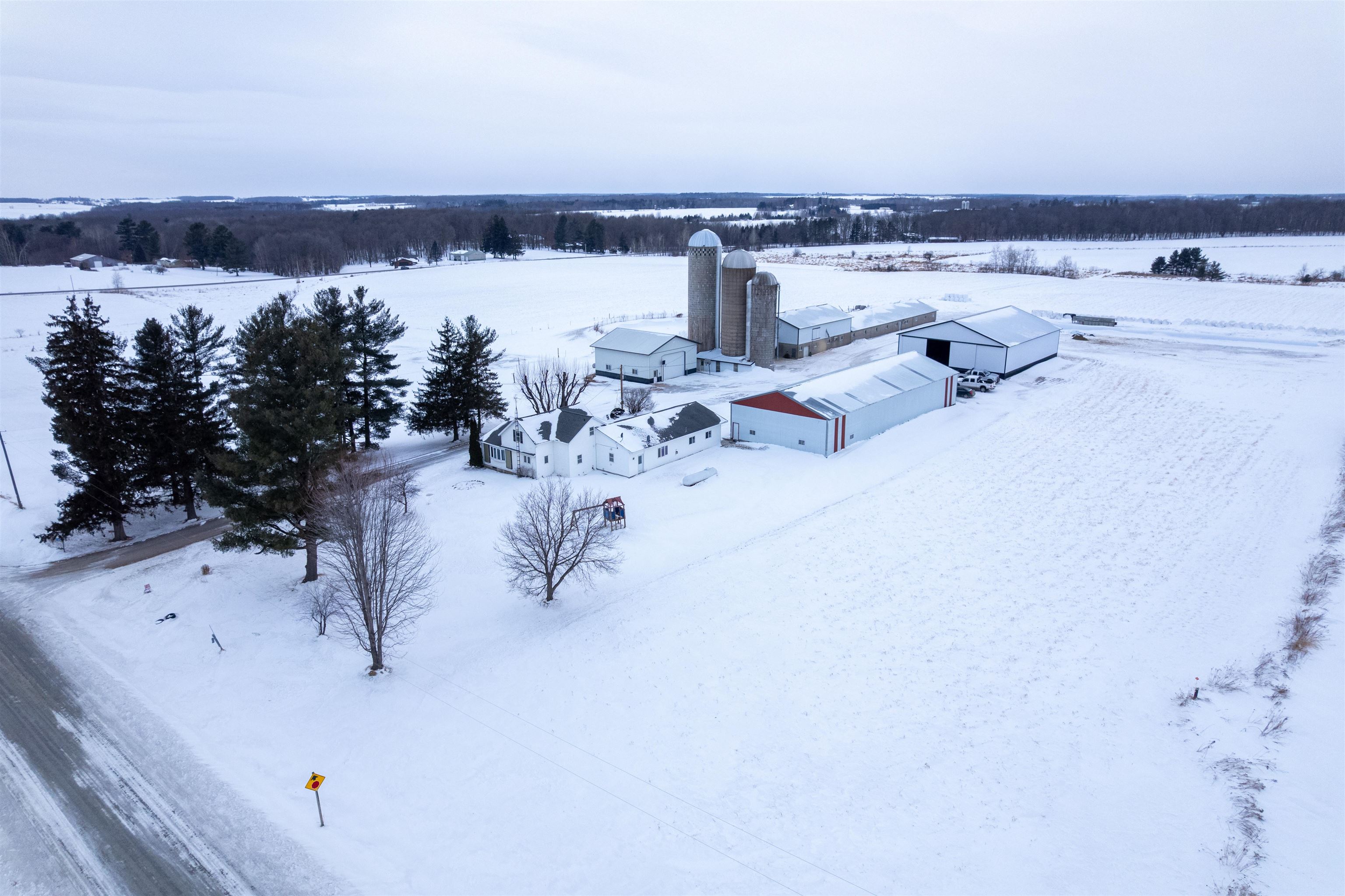108120 WUERTZBERG ROAD, Abbotsford, Wisconsin 54405, 4 Bedrooms Bedrooms, ,2 BathroomsBathrooms,Farm/agriculture,For Sale,108120 WUERTZBERG ROAD,22600346