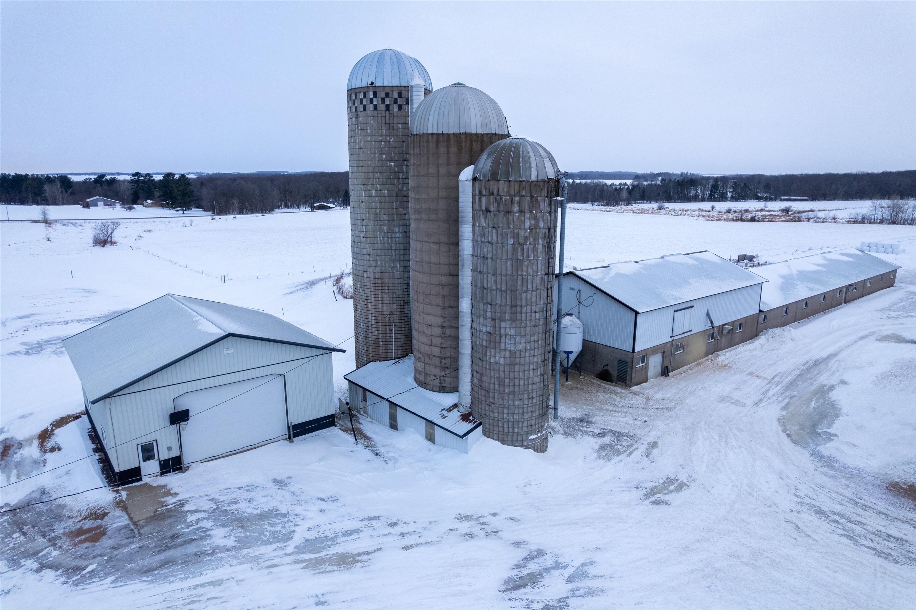 108120 WUERTZBERG ROAD, Abbotsford, Wisconsin 54405, 4 Bedrooms Bedrooms, ,2 BathroomsBathrooms,Farm/agriculture,For Sale,108120 WUERTZBERG ROAD,22600346