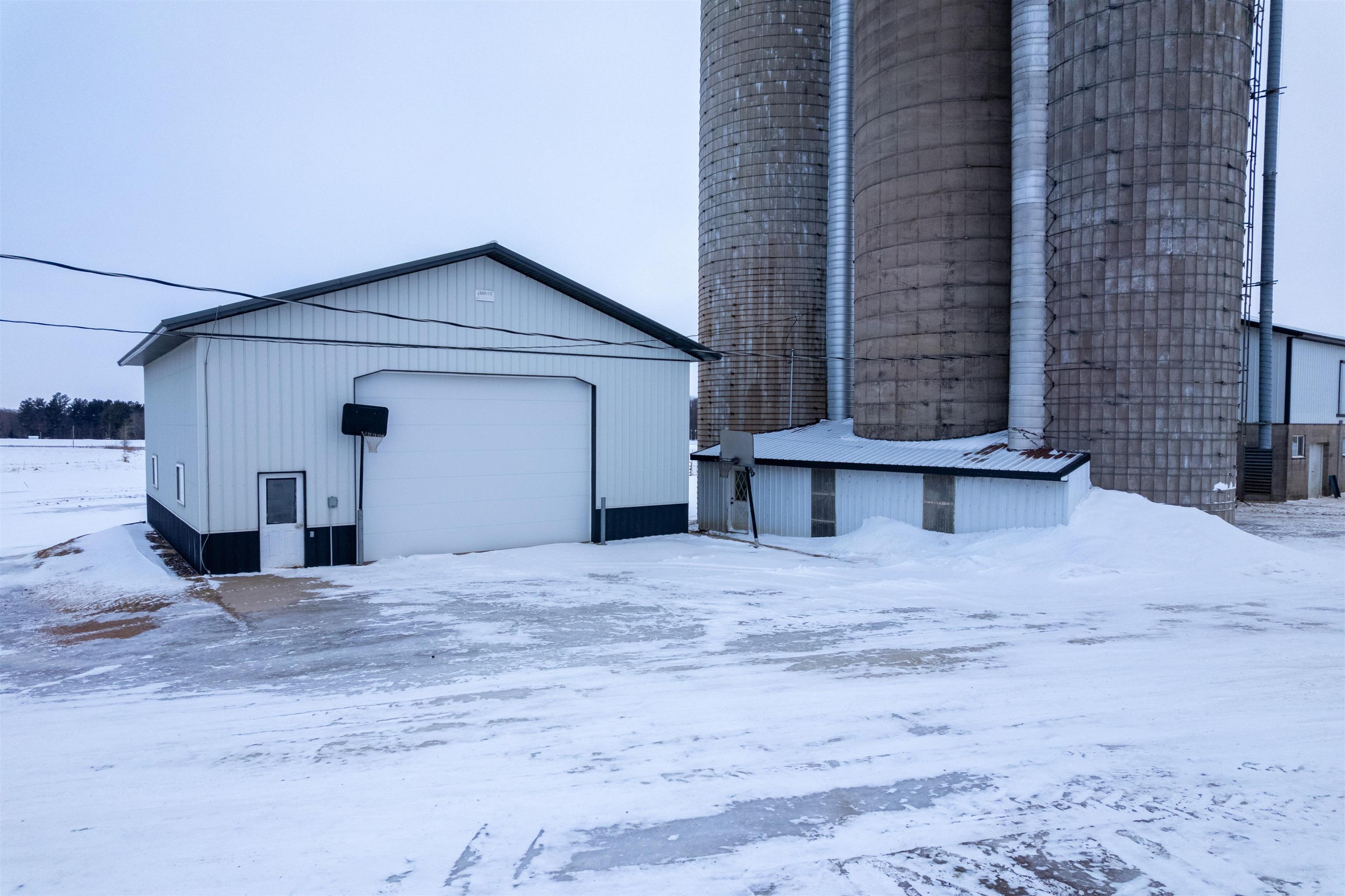 108120 WUERTZBERG ROAD, Abbotsford, Wisconsin 54405, 4 Bedrooms Bedrooms, ,2 BathroomsBathrooms,Residential,For Sale,108120 WUERTZBERG ROAD,22600349