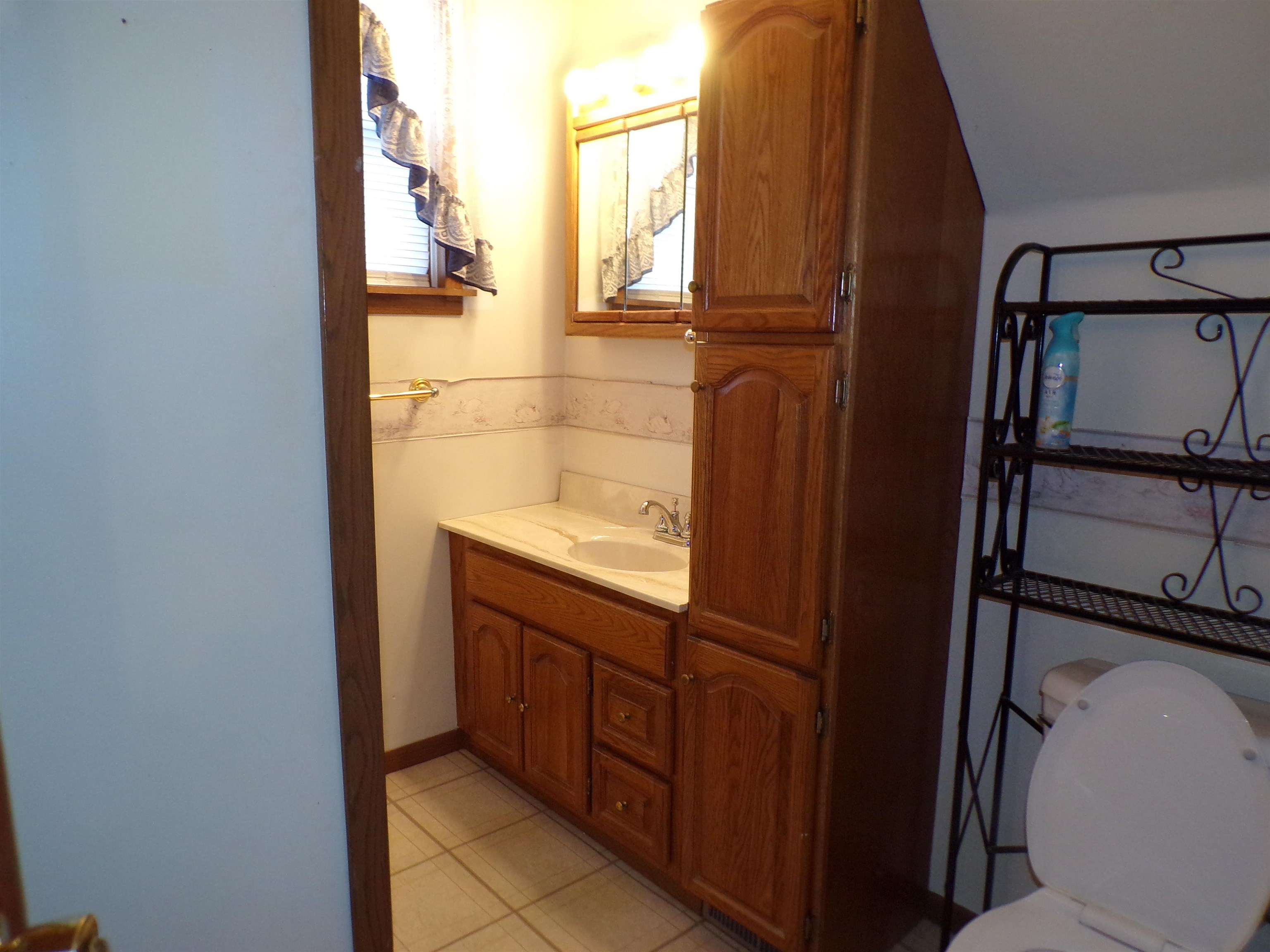 105 N HENDREN AVENUE, Greenwood, Wisconsin 54437, 4 Bedrooms Bedrooms, ,1 BathroomBathrooms,Residential,For Sale,105 N HENDREN AVENUE,22600350