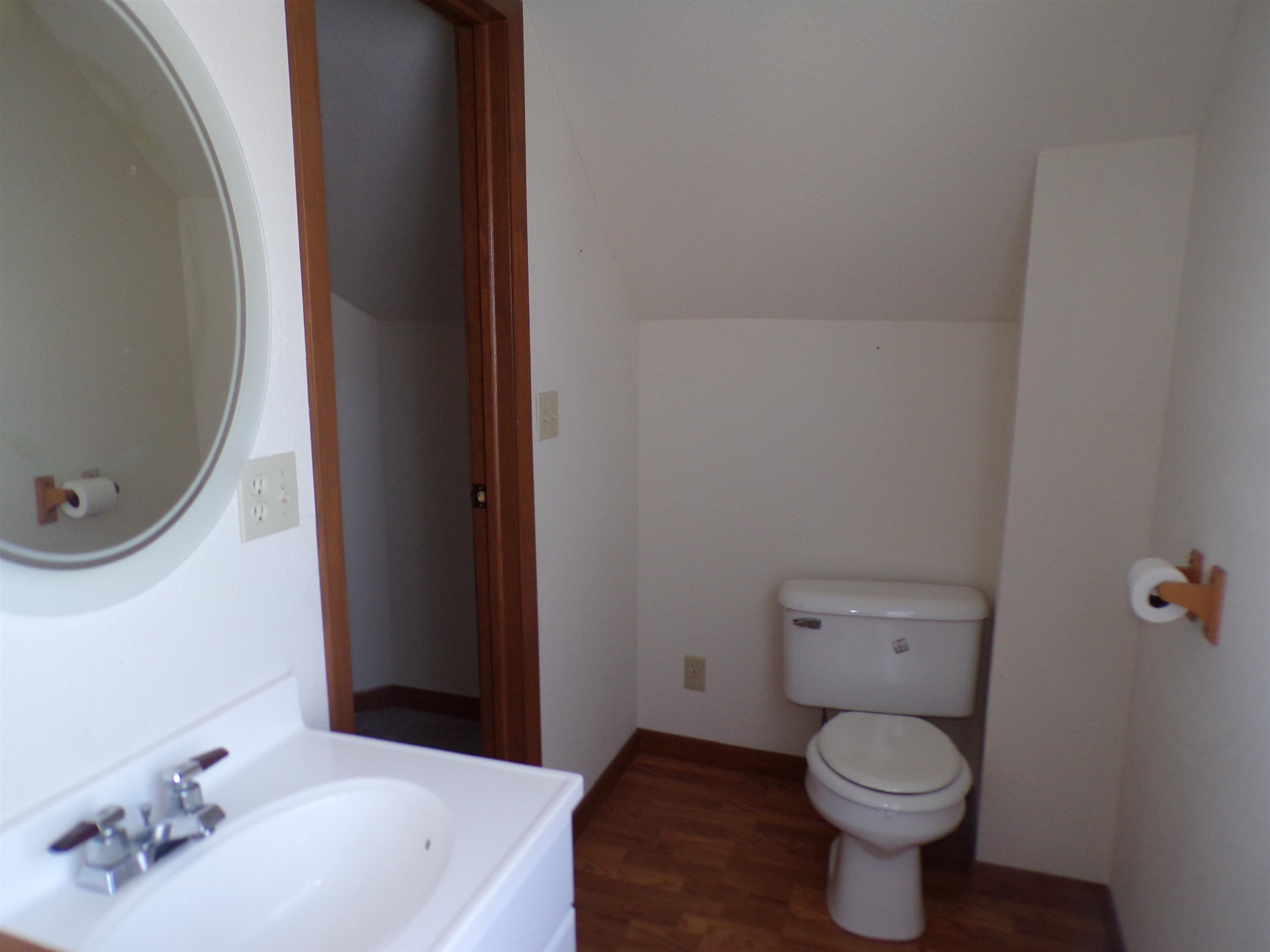 105 N HENDREN AVENUE, Greenwood, Wisconsin 54437, 4 Bedrooms Bedrooms, ,1 BathroomBathrooms,Residential,For Sale,105 N HENDREN AVENUE,22600350