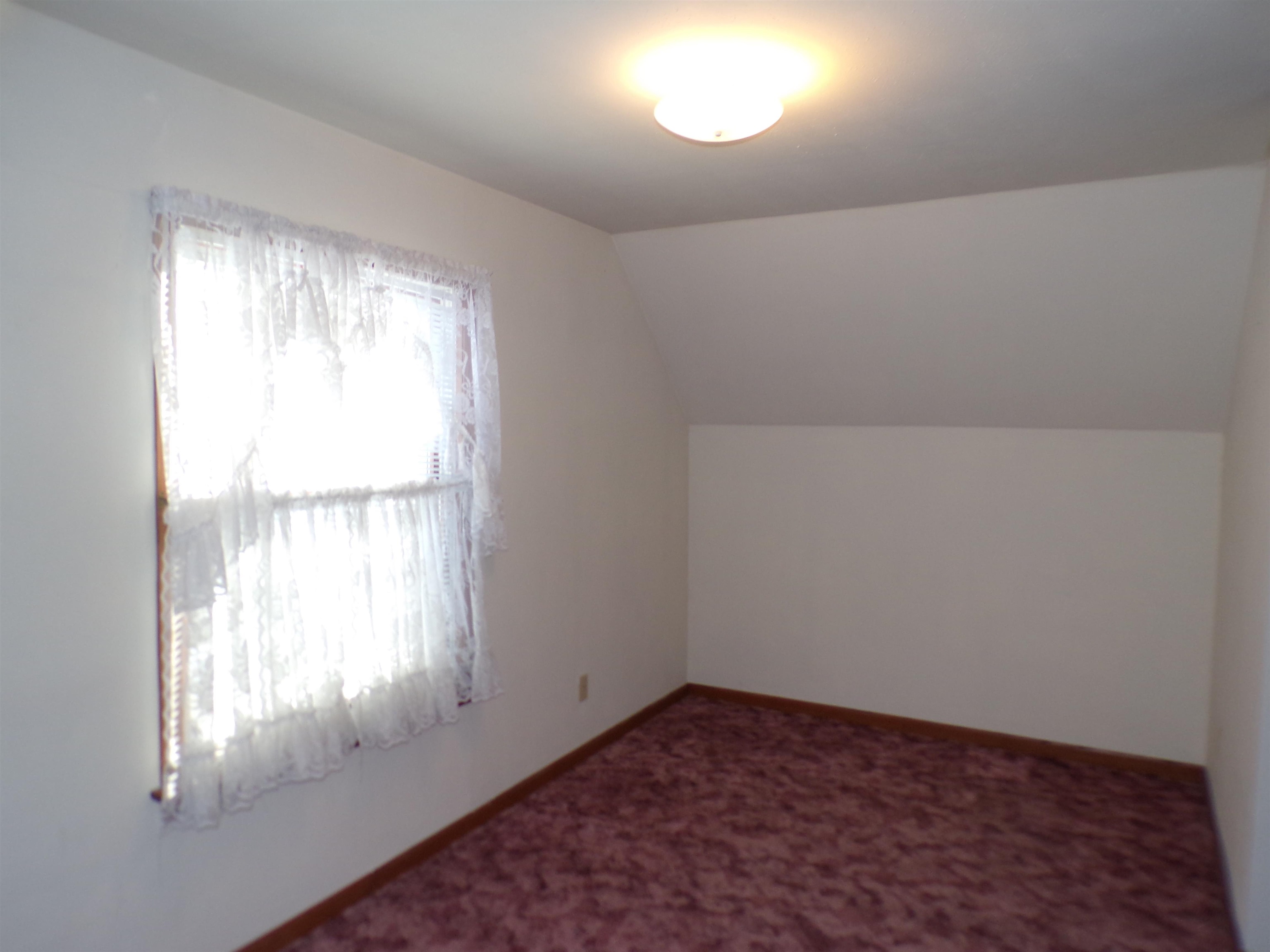 105 N HENDREN AVENUE, Greenwood, Wisconsin 54437, 4 Bedrooms Bedrooms, ,1 BathroomBathrooms,Residential,For Sale,105 N HENDREN AVENUE,22600350