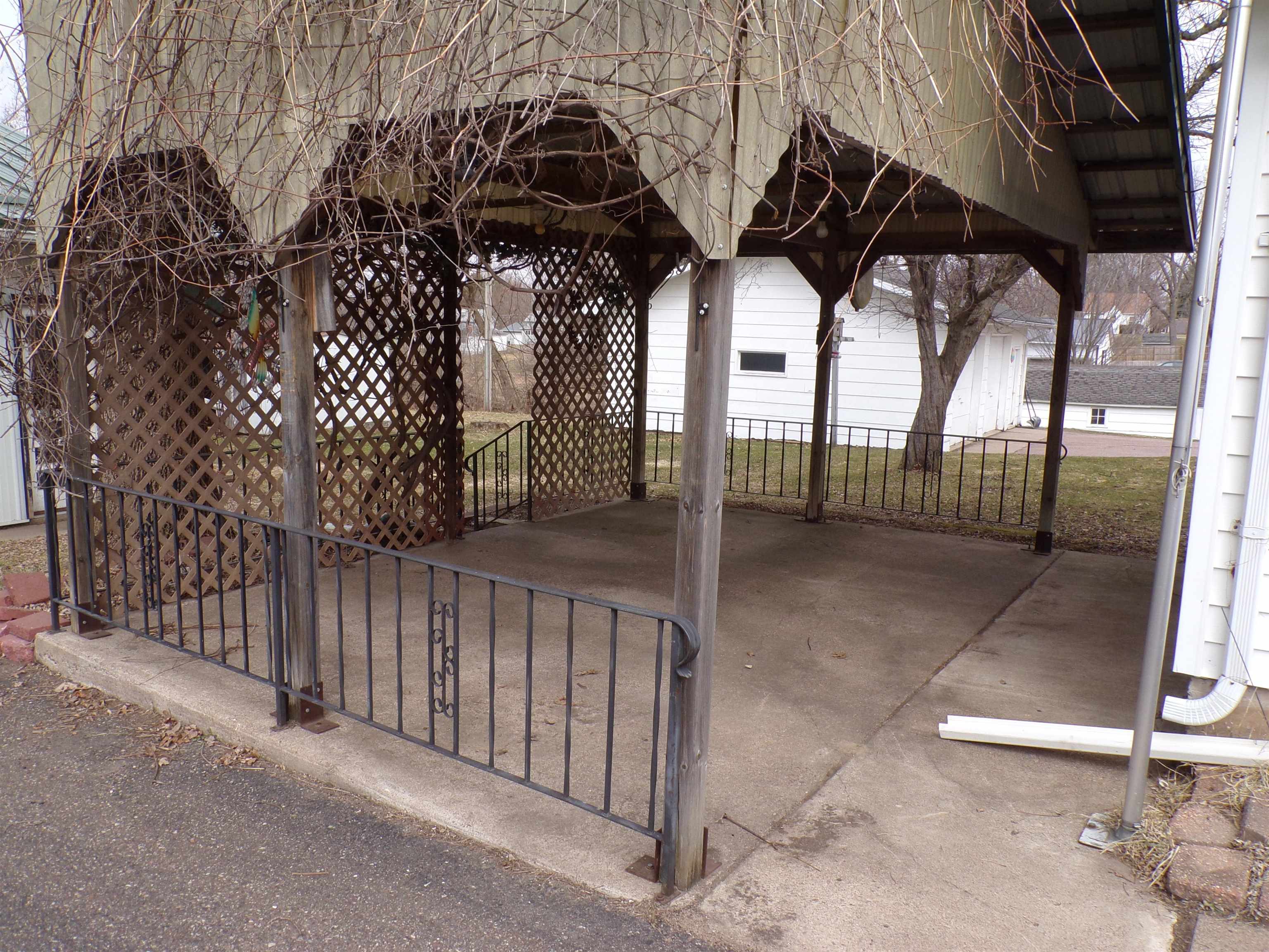 105 N HENDREN AVENUE, Greenwood, Wisconsin 54437, 4 Bedrooms Bedrooms, ,1 BathroomBathrooms,Residential,For Sale,105 N HENDREN AVENUE,22600350