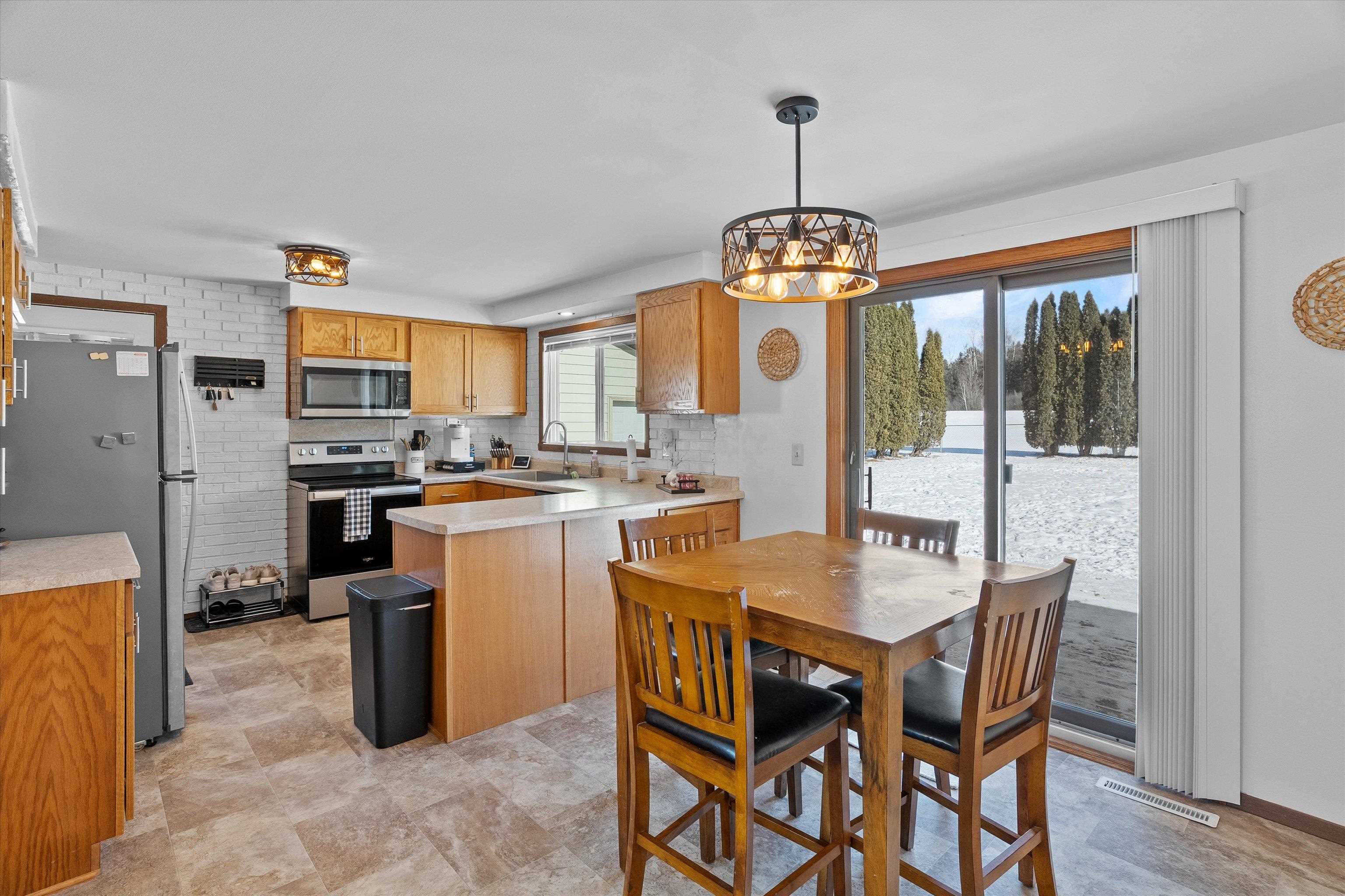 3017 POPP AVENUE, Marshfield, Wisconsin 54449, 2 Bedrooms Bedrooms, ,1 BathroomBathrooms,Residential,For Sale,3017 POPP AVENUE,22600354