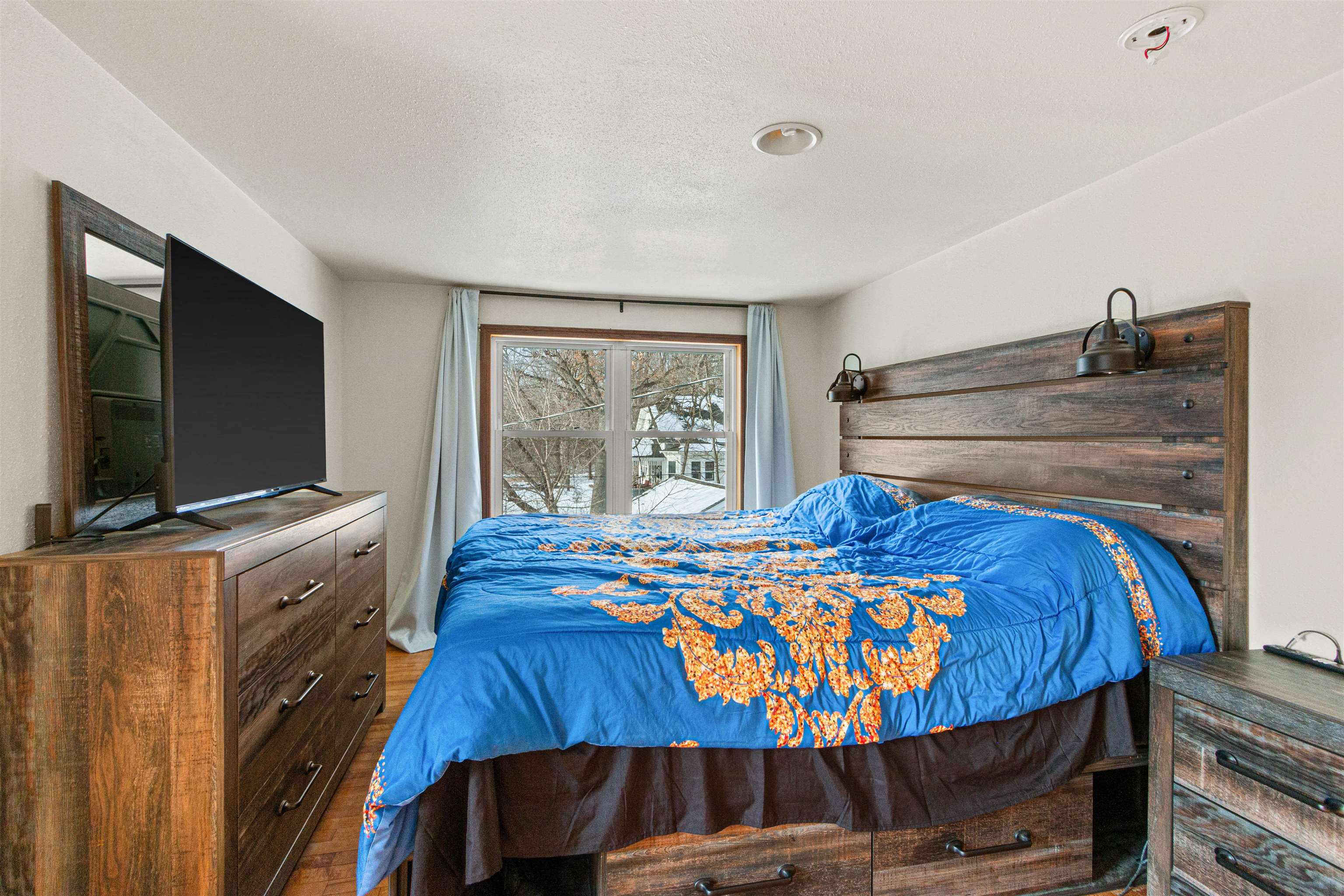 990 2ND AVENUE SOUTH, Wisconsin Rapids, Wisconsin 54495, 3 Bedrooms Bedrooms, ,2 BathroomsBathrooms,Residential,For Sale,990 2ND AVENUE SOUTH,22600355