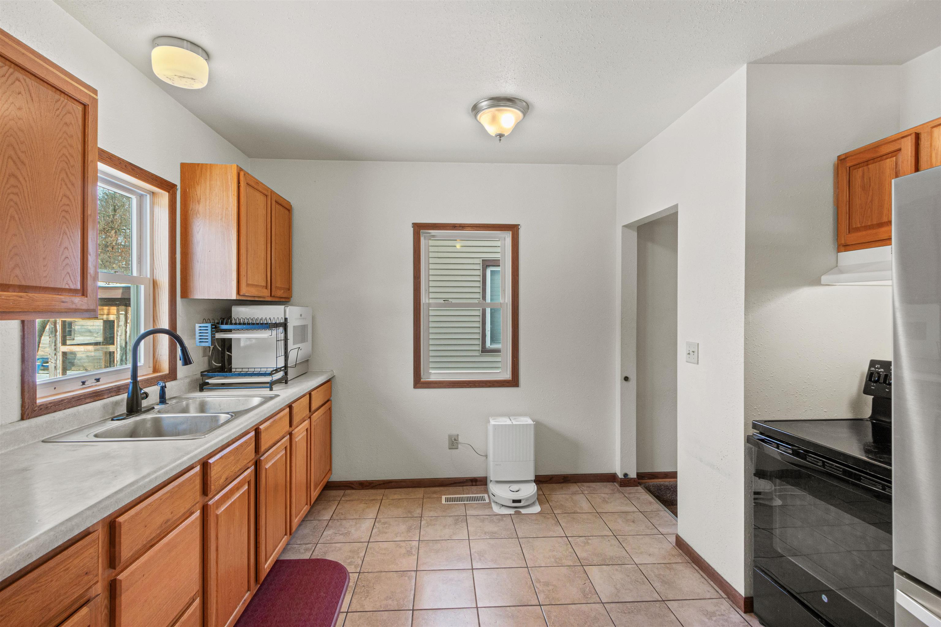 990 2ND AVENUE SOUTH, Wisconsin Rapids, Wisconsin 54495, 3 Bedrooms Bedrooms, ,2 BathroomsBathrooms,Residential,For Sale,990 2ND AVENUE SOUTH,22600355