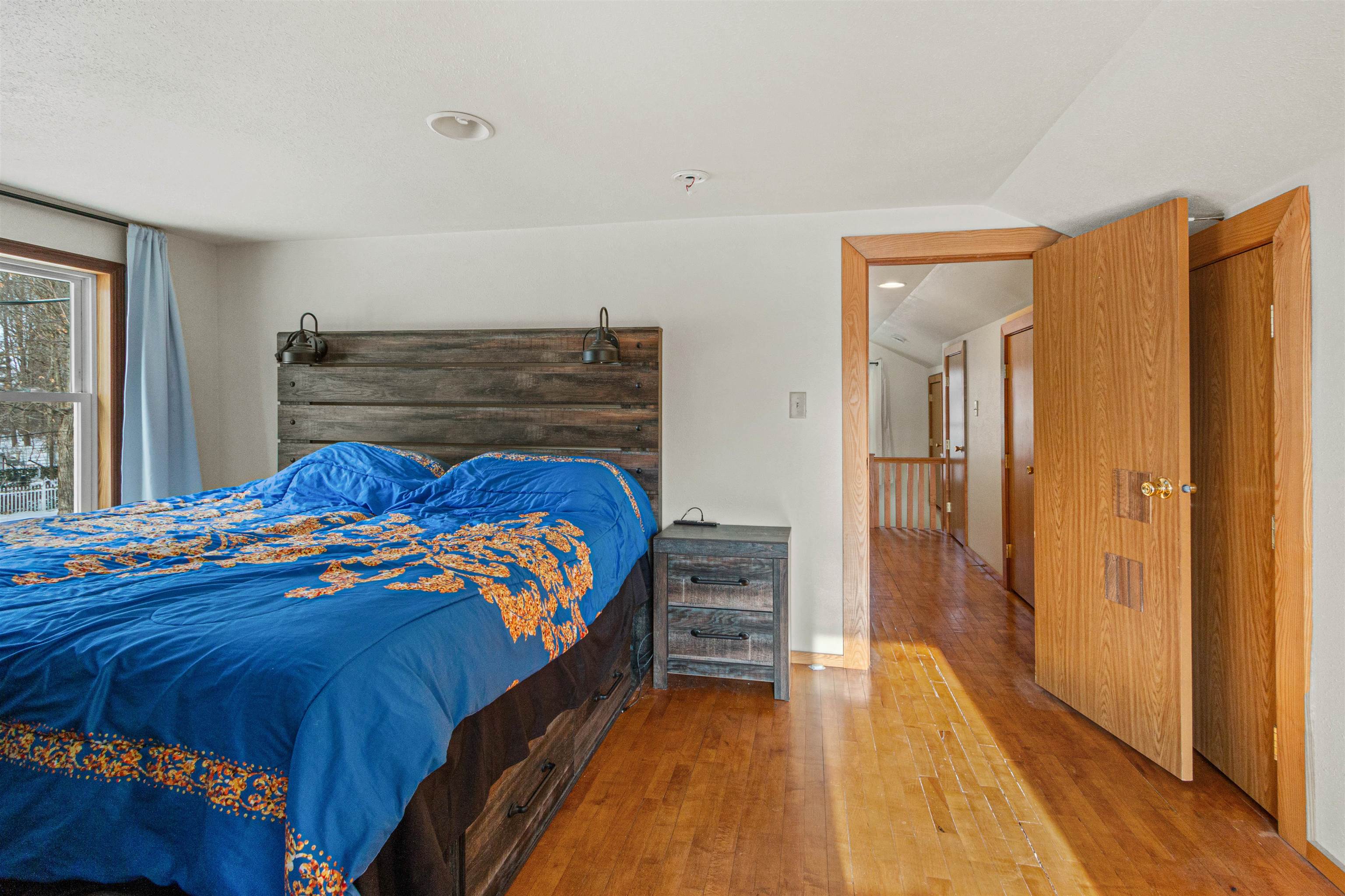 990 2ND AVENUE SOUTH, Wisconsin Rapids, Wisconsin 54495, 3 Bedrooms Bedrooms, ,2 BathroomsBathrooms,Residential,For Sale,990 2ND AVENUE SOUTH,22600355