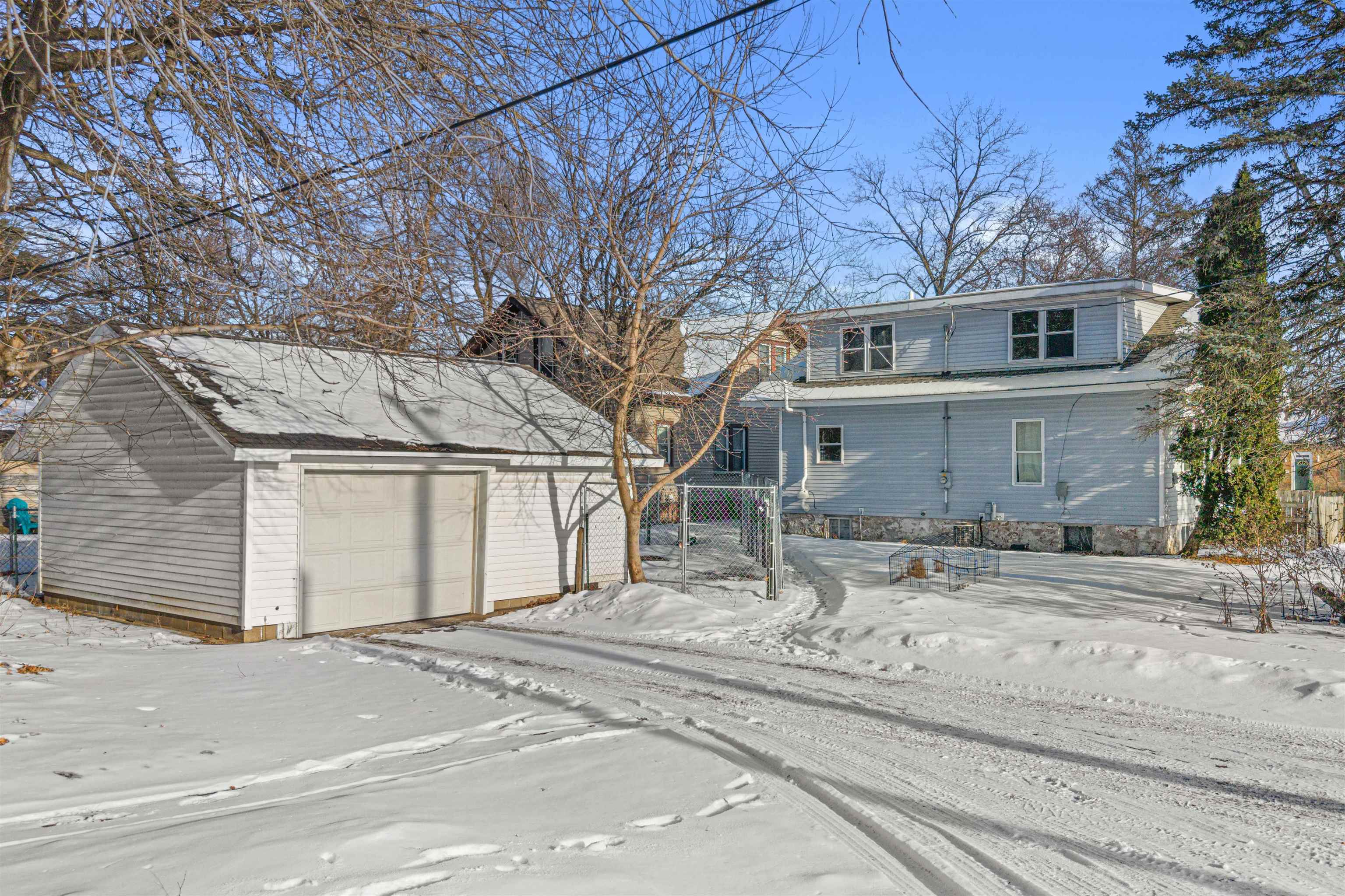 990 2ND AVENUE SOUTH, Wisconsin Rapids, Wisconsin 54495, 3 Bedrooms Bedrooms, ,2 BathroomsBathrooms,Residential,For Sale,990 2ND AVENUE SOUTH,22600355