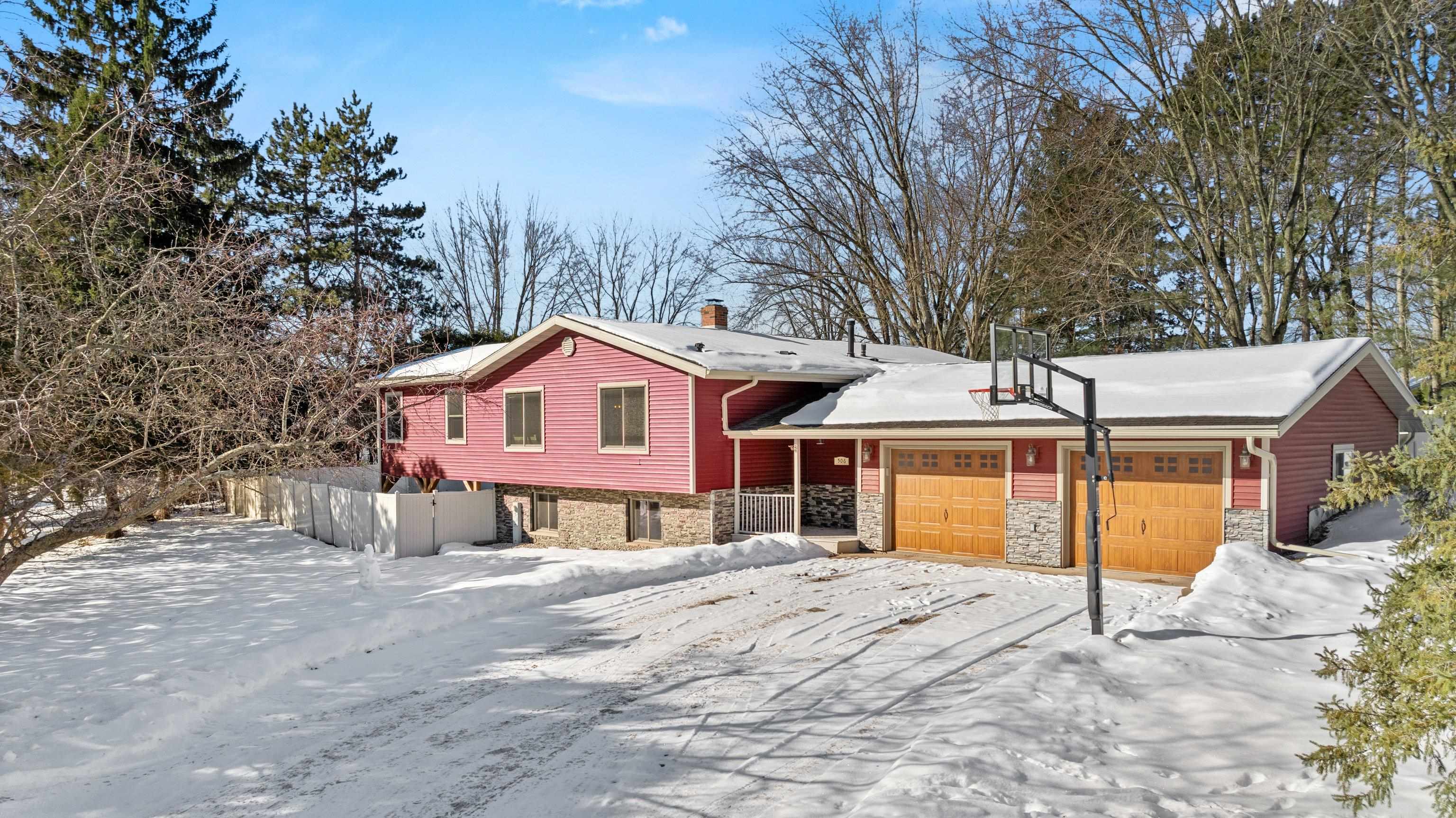 506 FAIRVIEW COURT, Marshfield, Wisconsin 54449, 4 Bedrooms Bedrooms, ,3 BathroomsBathrooms,Residential,For Sale,506 FAIRVIEW COURT,22600367