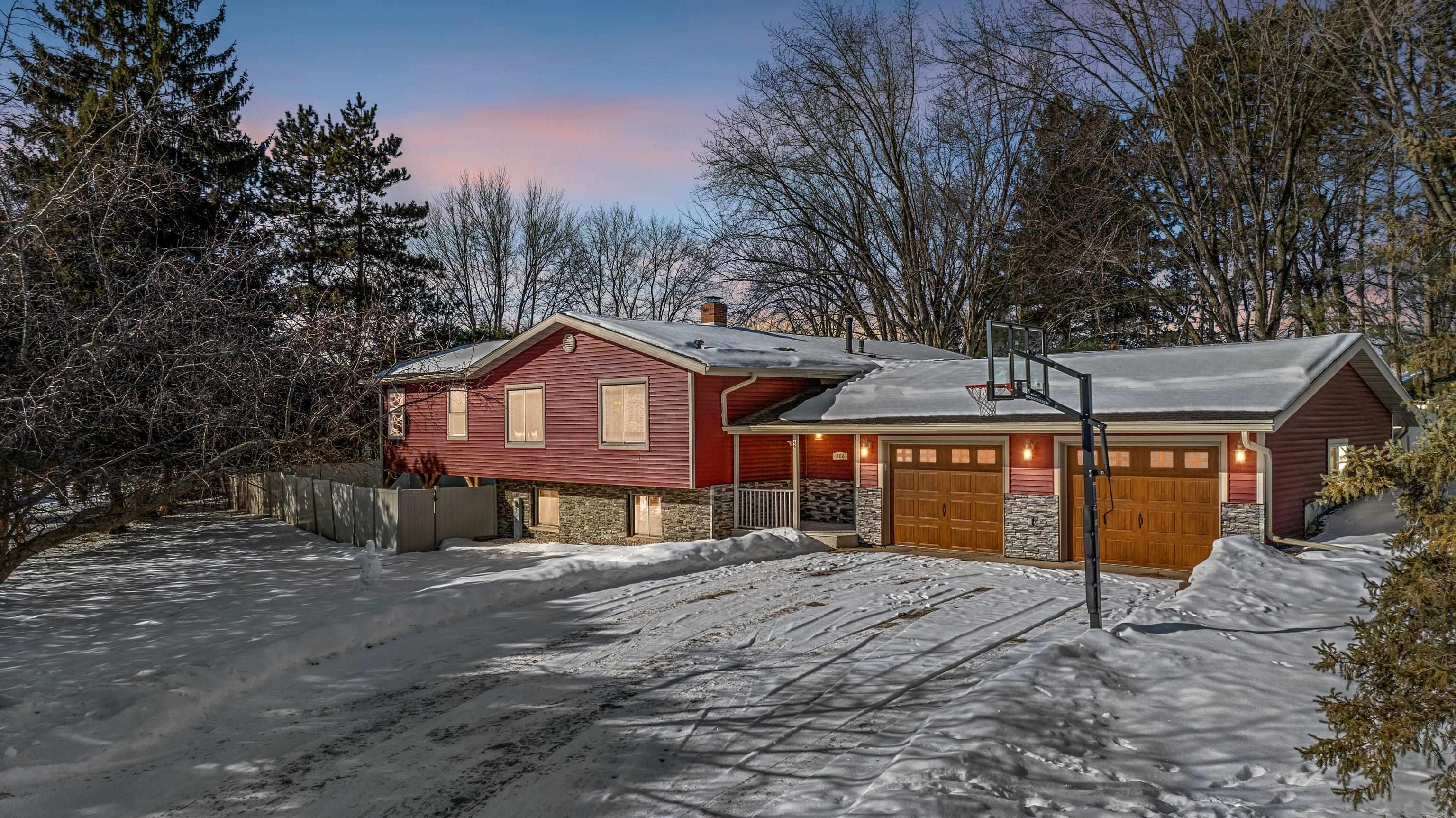 506 FAIRVIEW COURT, Marshfield, Wisconsin 54449, 4 Bedrooms Bedrooms, ,3 BathroomsBathrooms,Residential,For Sale,506 FAIRVIEW COURT,22600367