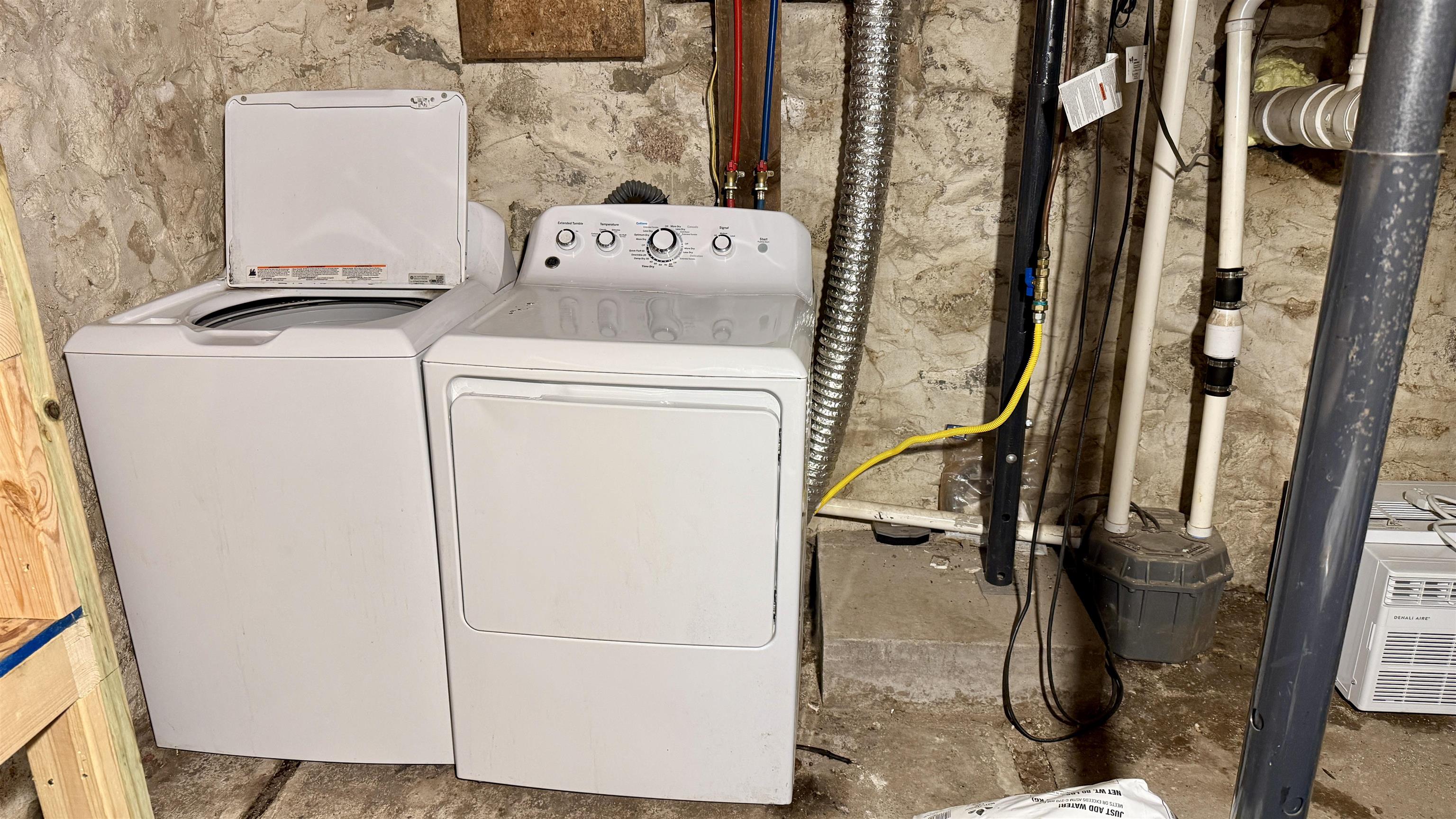 W6098 E STELLING ROAD, Tomahawk, Wisconsin 54487, 2 Bedrooms Bedrooms, ,1 BathroomBathrooms,Residential,For Sale,W6098 E STELLING ROAD,22600370