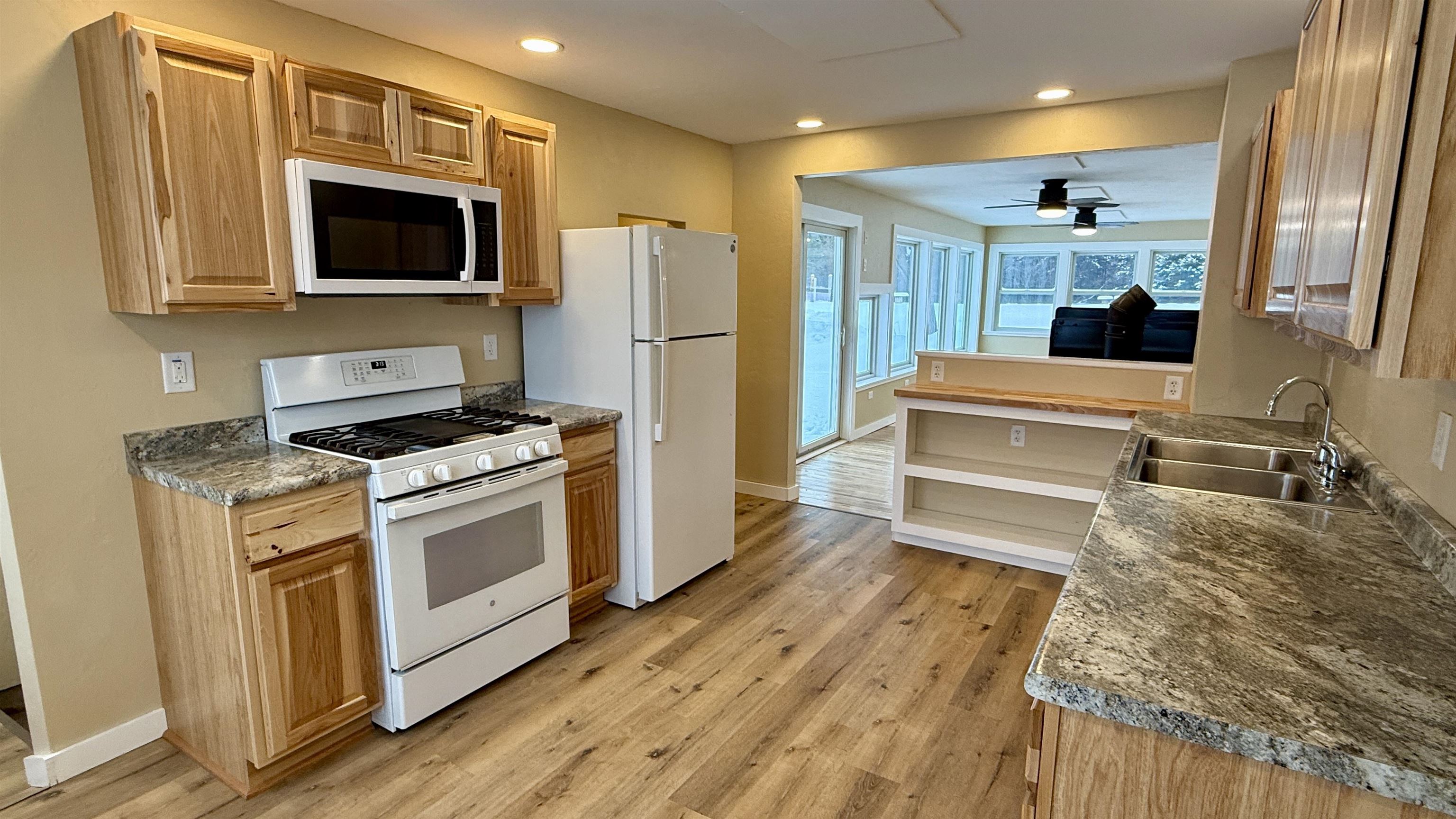 W6098 E STELLING ROAD, Tomahawk, Wisconsin 54487, 2 Bedrooms Bedrooms, ,1 BathroomBathrooms,Residential,For Sale,W6098 E STELLING ROAD,22600370