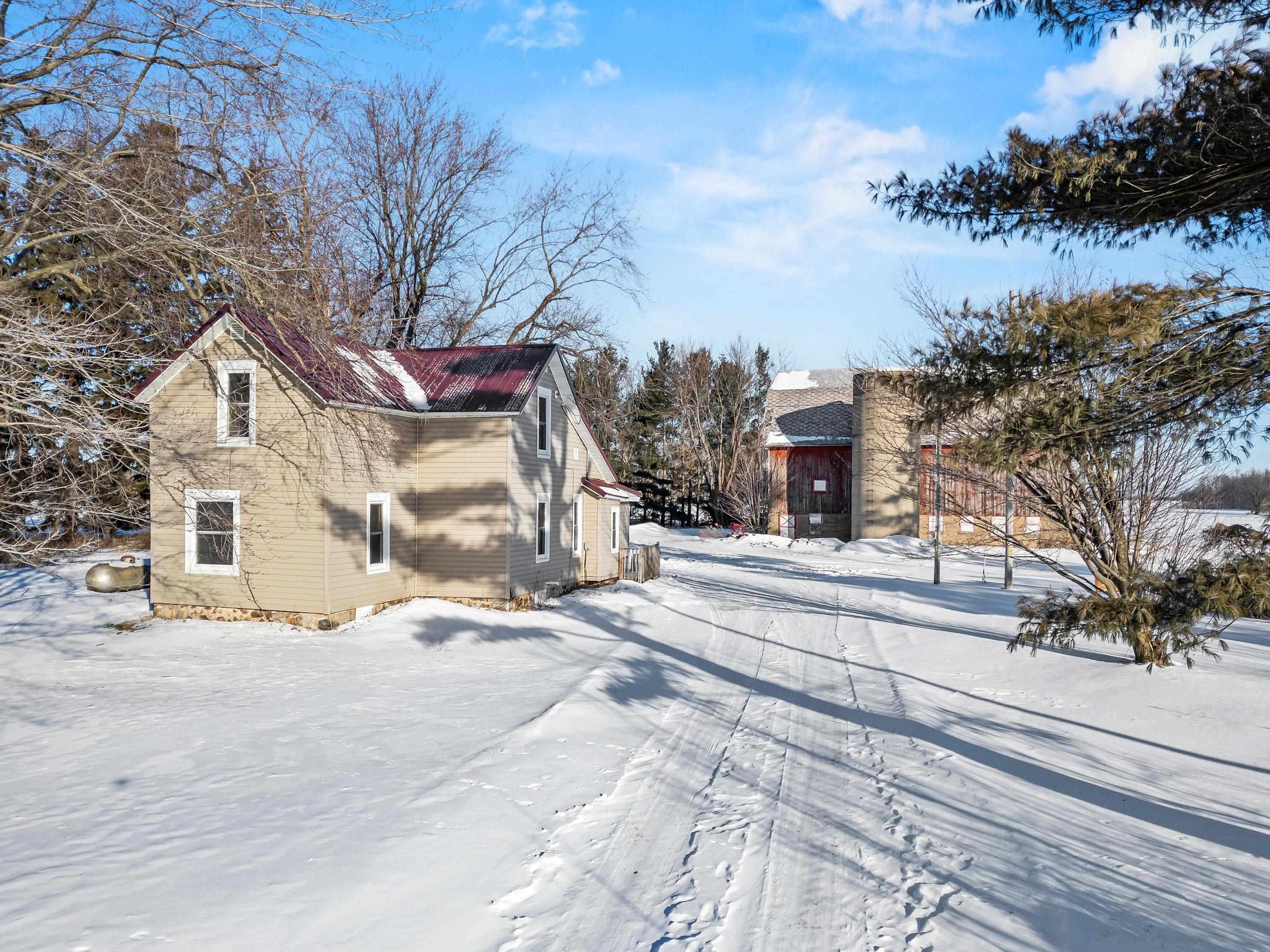 108094 STATE HIGHWAY 29, Abbotsford, Wisconsin 54405, 4 Bedrooms Bedrooms, ,1 BathroomBathrooms,Residential,For Sale,108094 STATE HIGHWAY 29,22600373