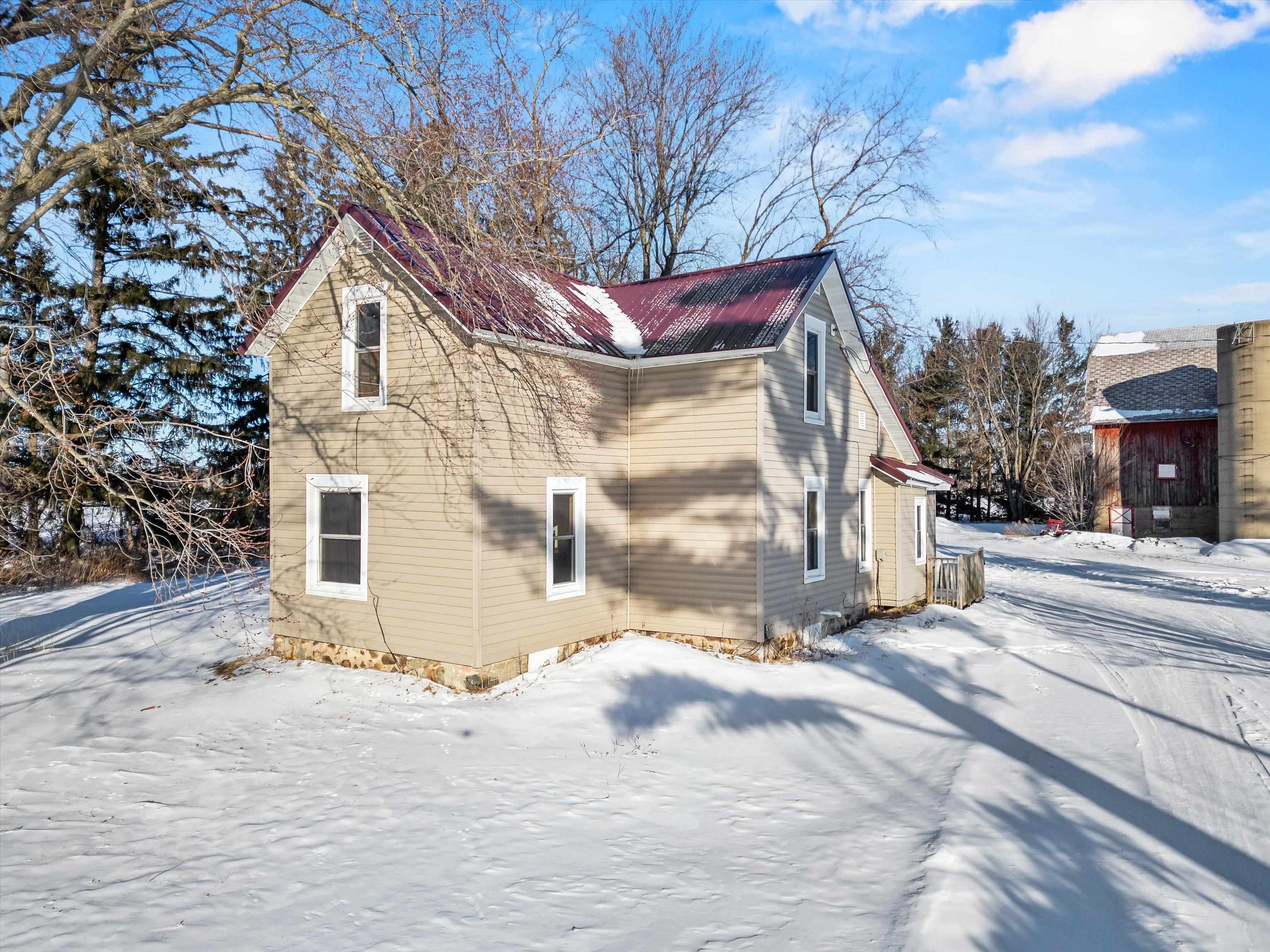 108094 STATE HIGHWAY 29, Abbotsford, Wisconsin 54405, 4 Bedrooms Bedrooms, ,1 BathroomBathrooms,Residential,For Sale,108094 STATE HIGHWAY 29,22600373