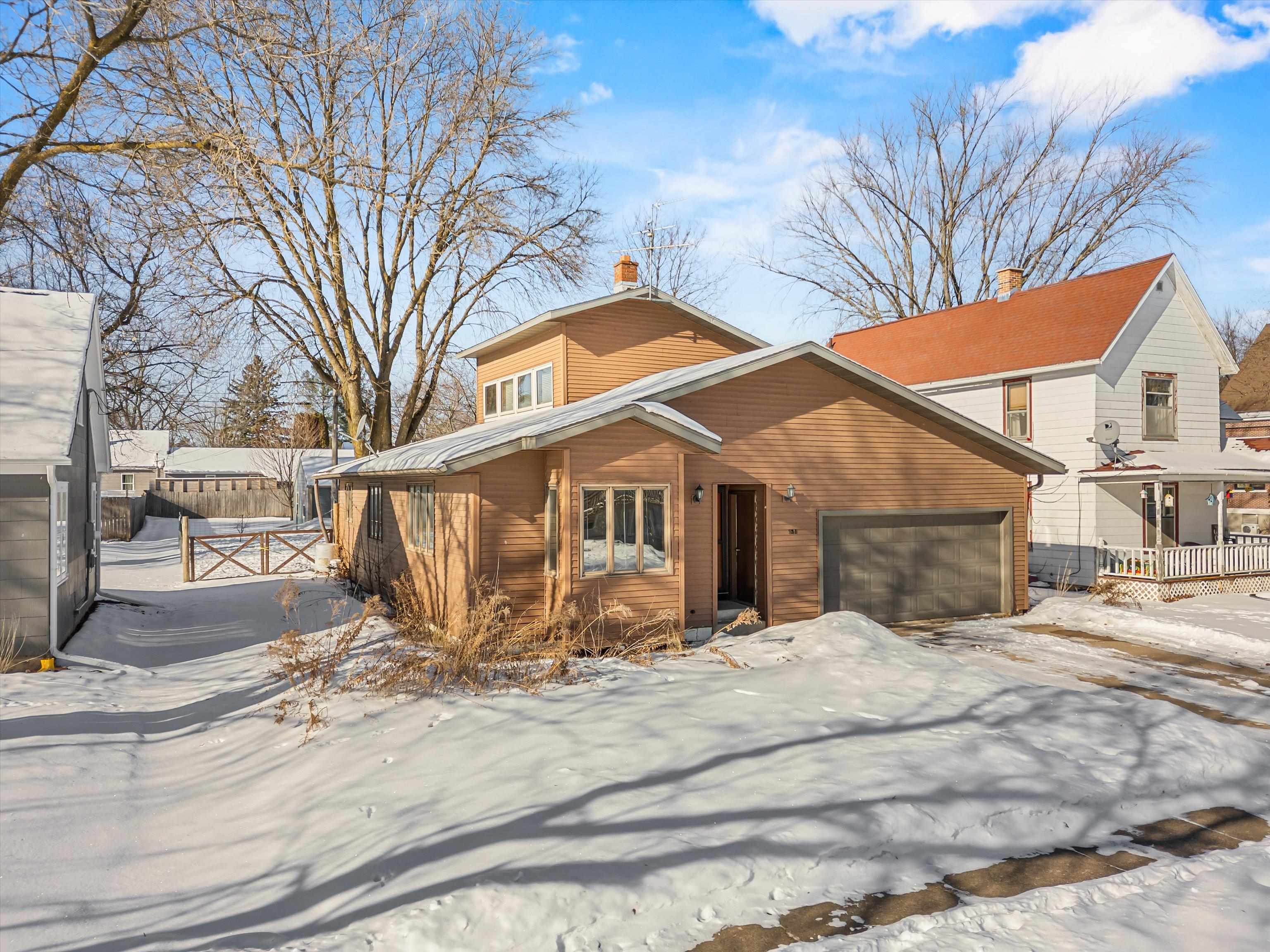 121 N WEST STREET, Loyal, Wisconsin 54447, 3 Bedrooms Bedrooms, ,2 BathroomsBathrooms,Residential,For Sale,121 N WEST STREET,22600377